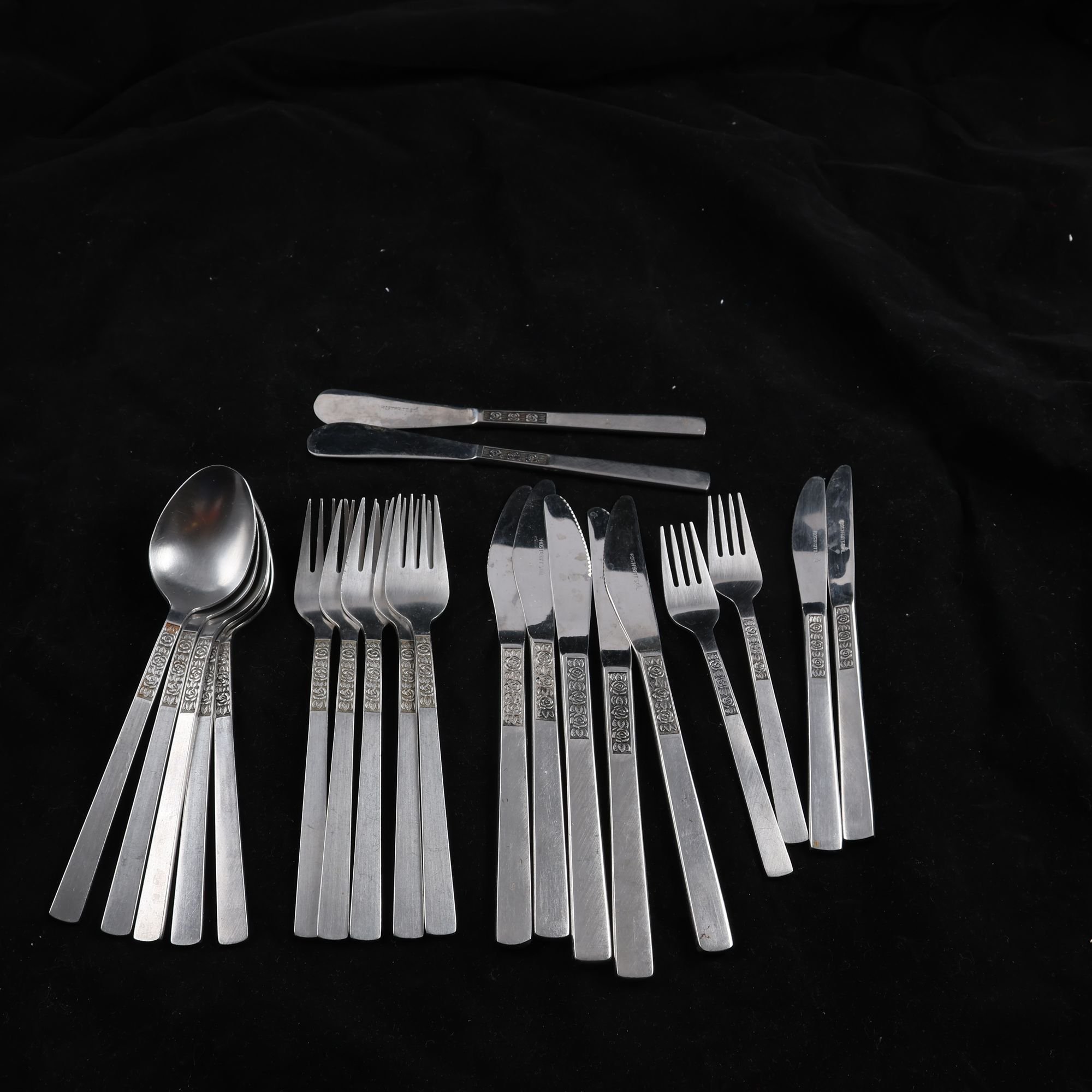 Bestick, Åhlens, ”Rosen”; rostfritt, 21 delar