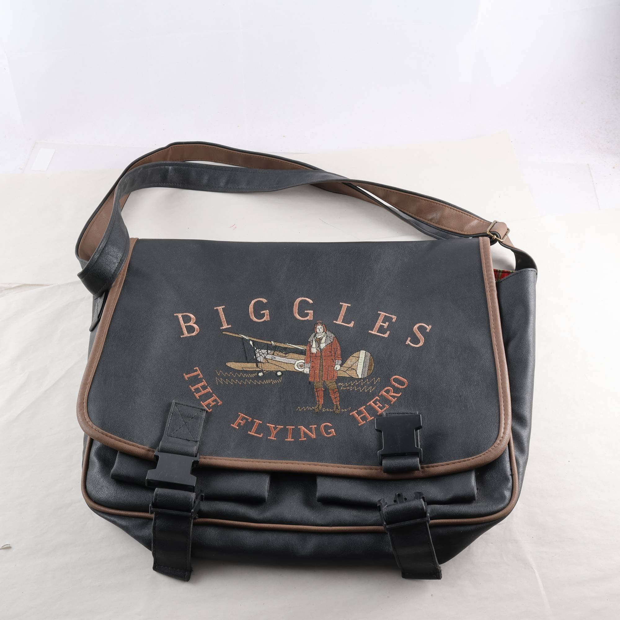Väska, Biggles, svart, brun.