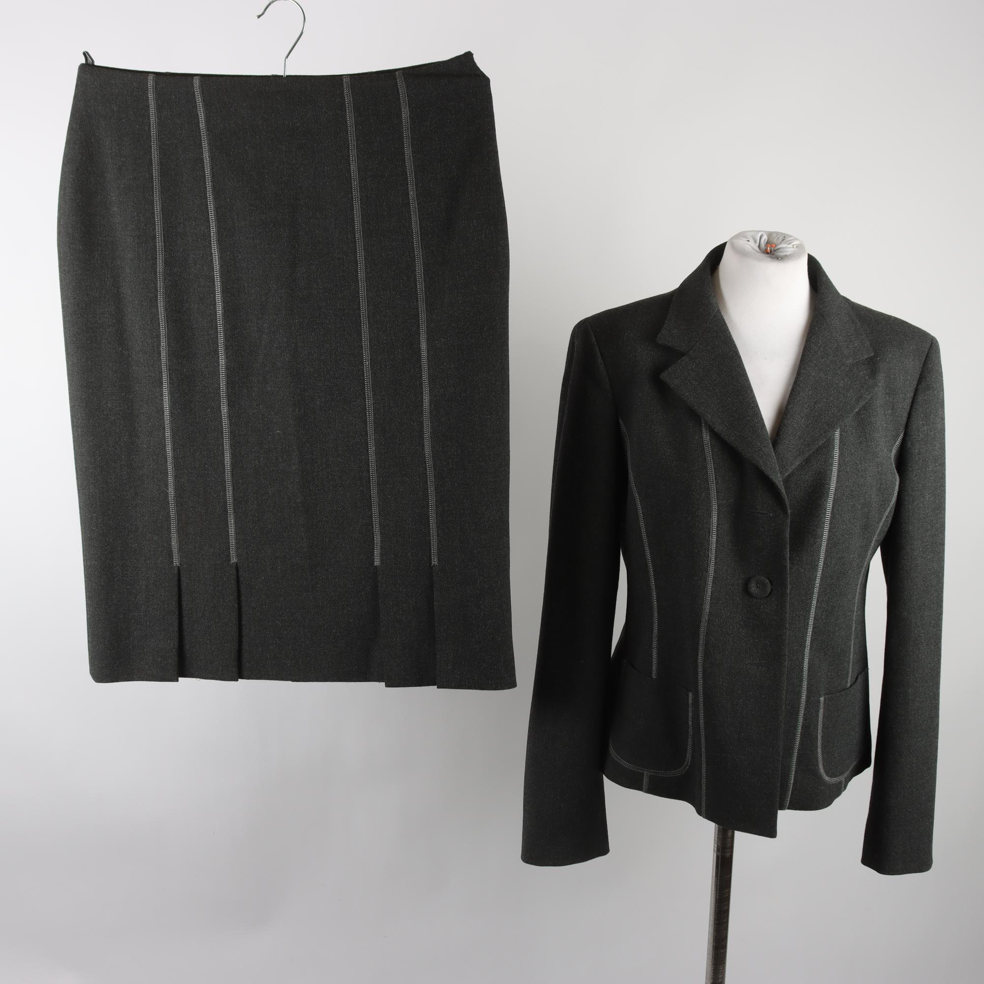 Kjol + kavaj, Marella, grå, stl. 42.