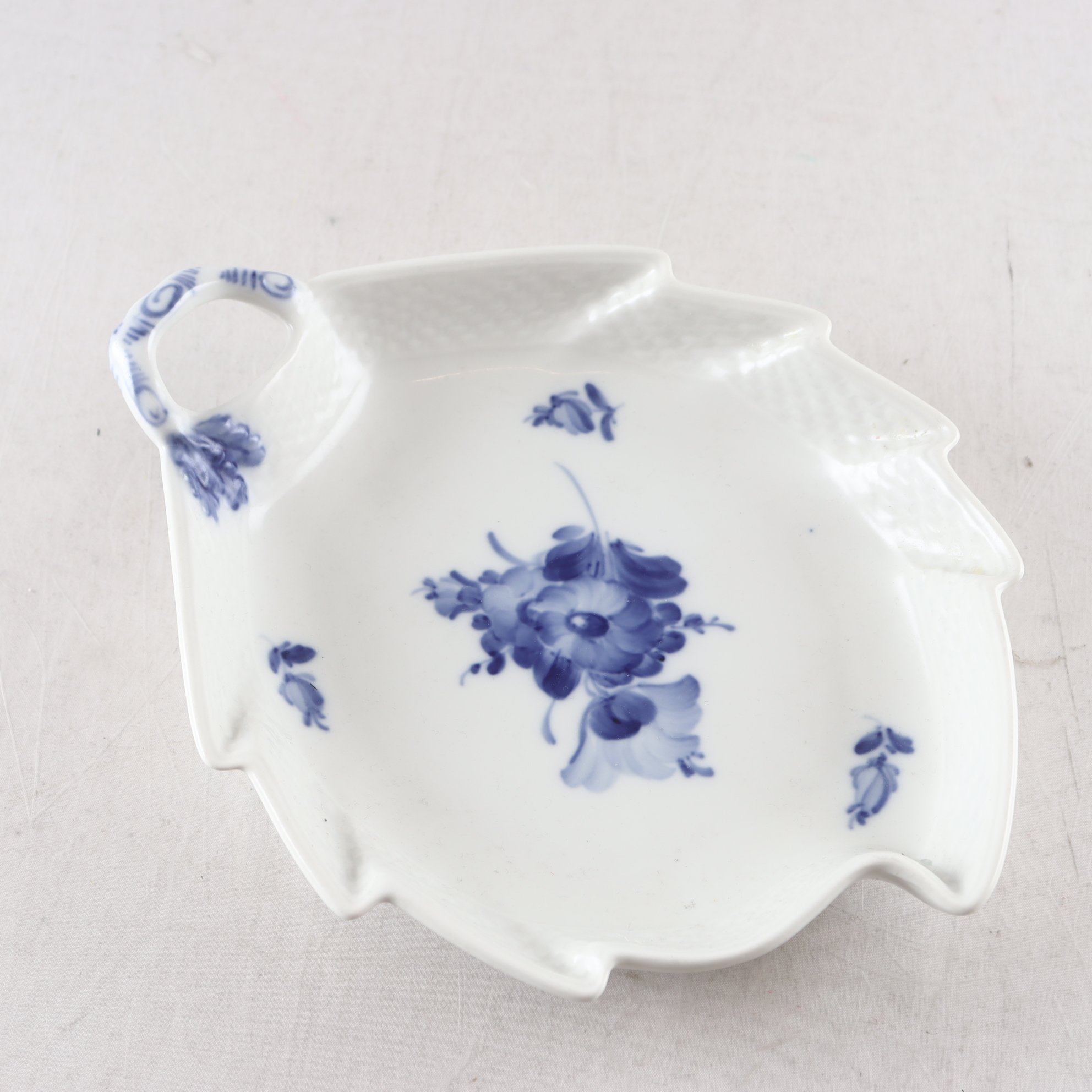 Fat, porslin, blå blomster, Royal Copenhagen