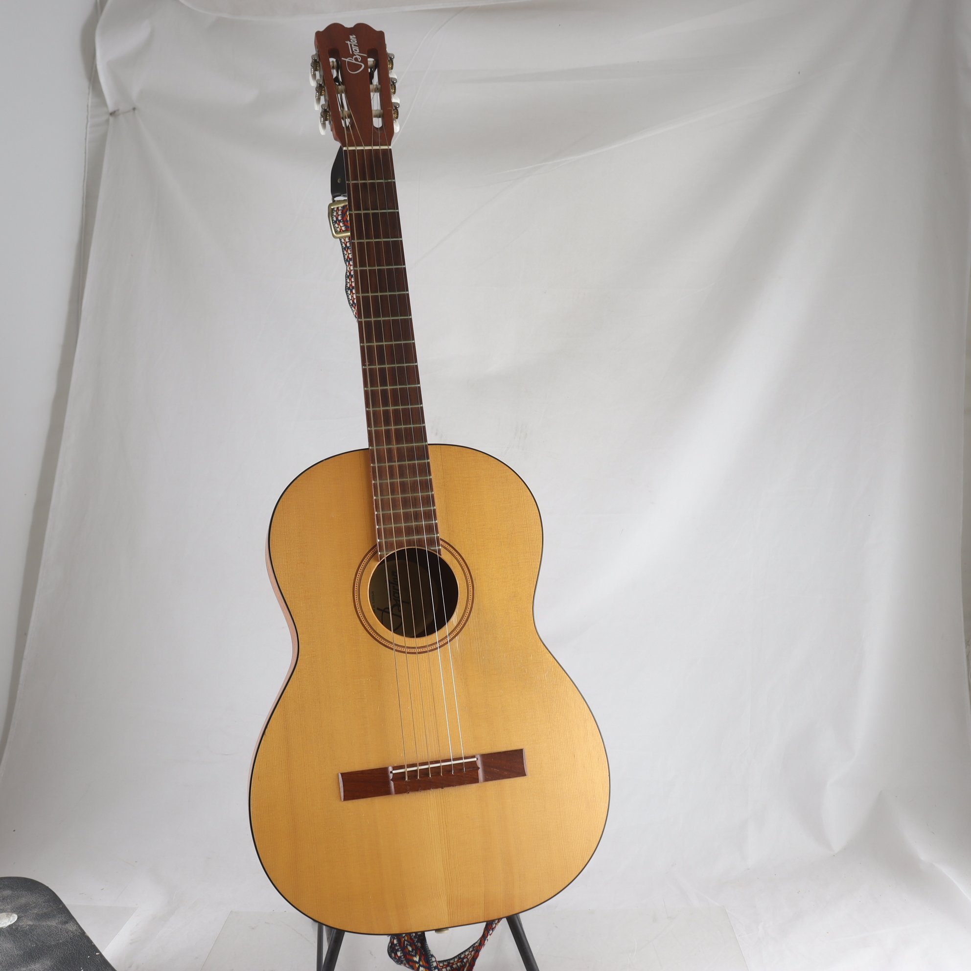 Akustisk gitarr, Bjärton. Endast avhämtning.