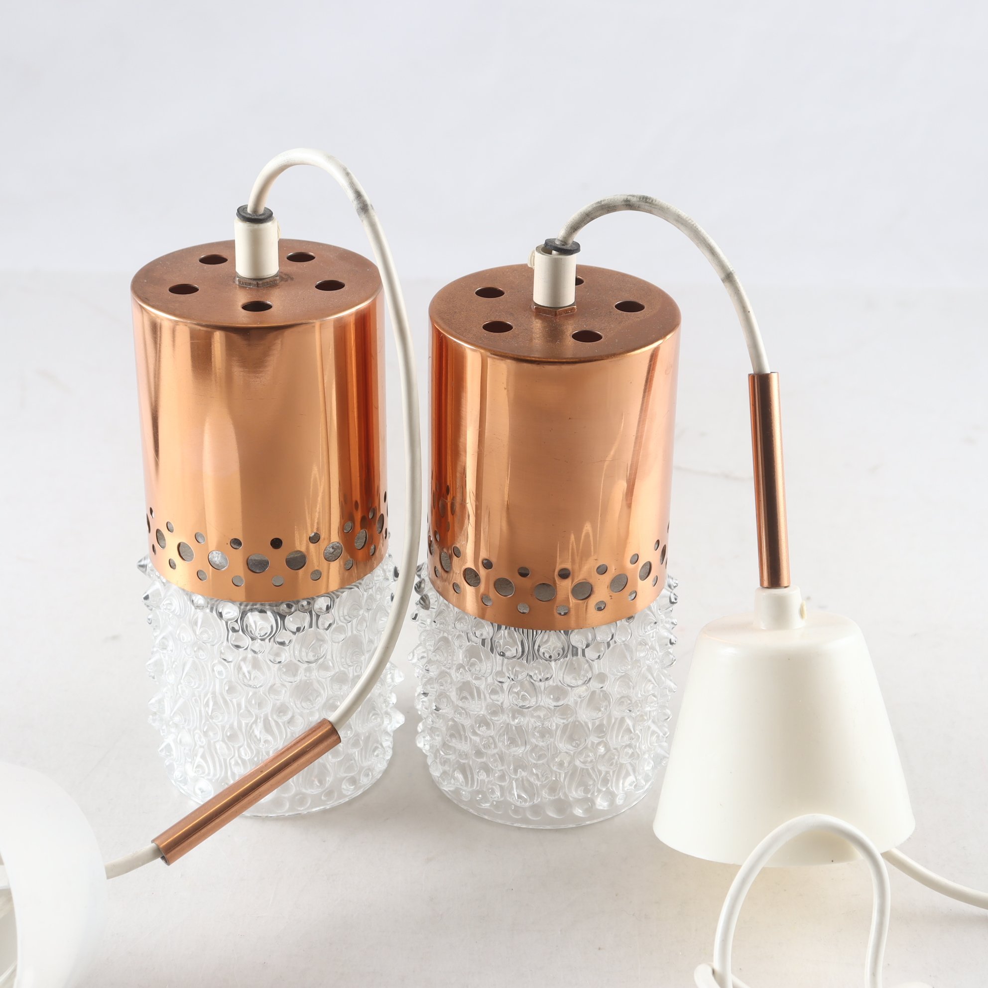 Fönsterlampor, glas, koppar