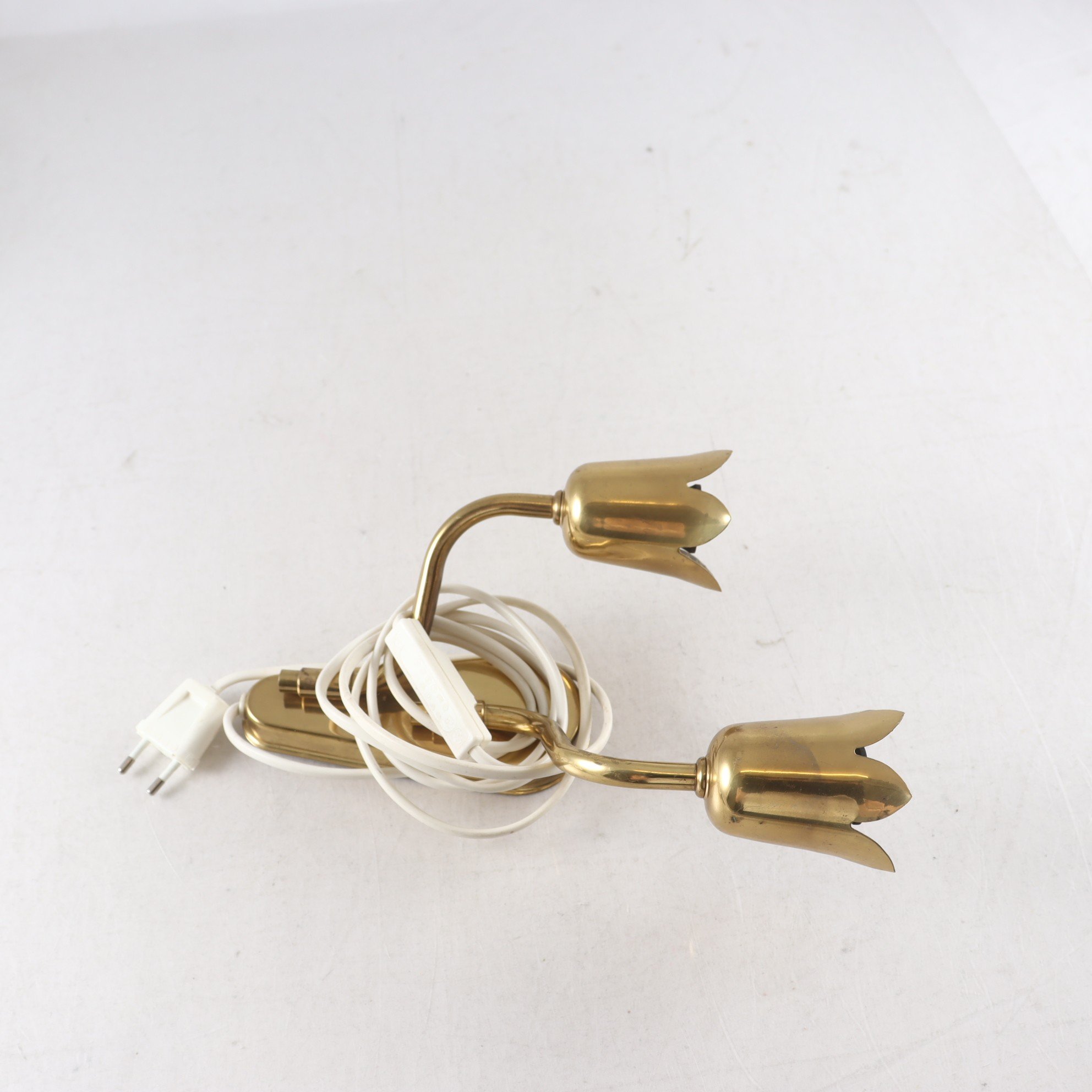 Vägglampa, Fog & Morup, Danmark, ”Tulip”, mässing