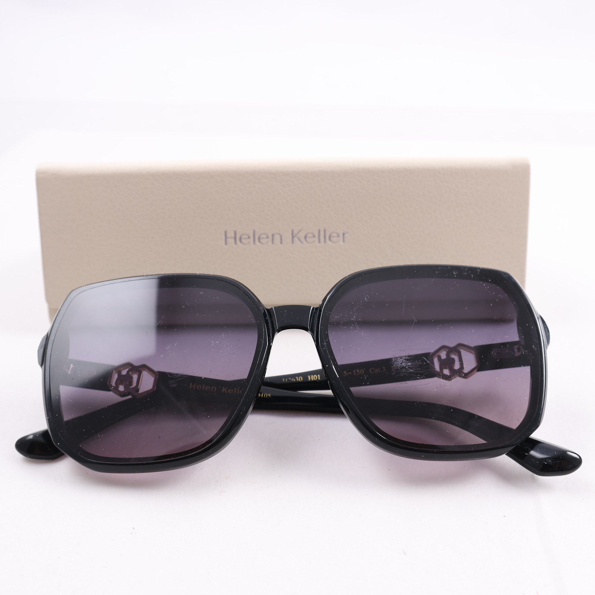 Solglasögon, Helen Keller