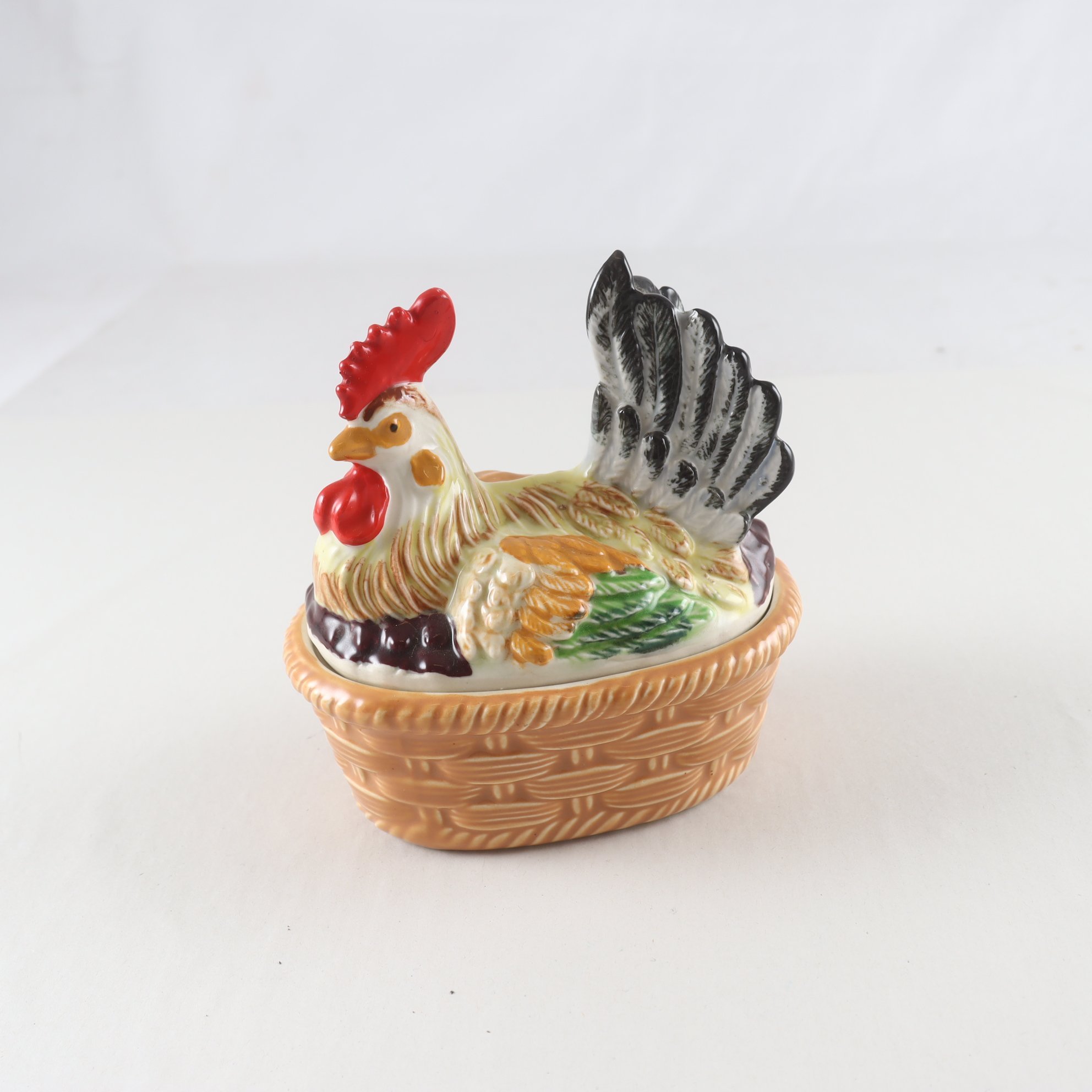 Äggkarott, Äggskål med lock, Tupp, porslin. Samfraktas ej