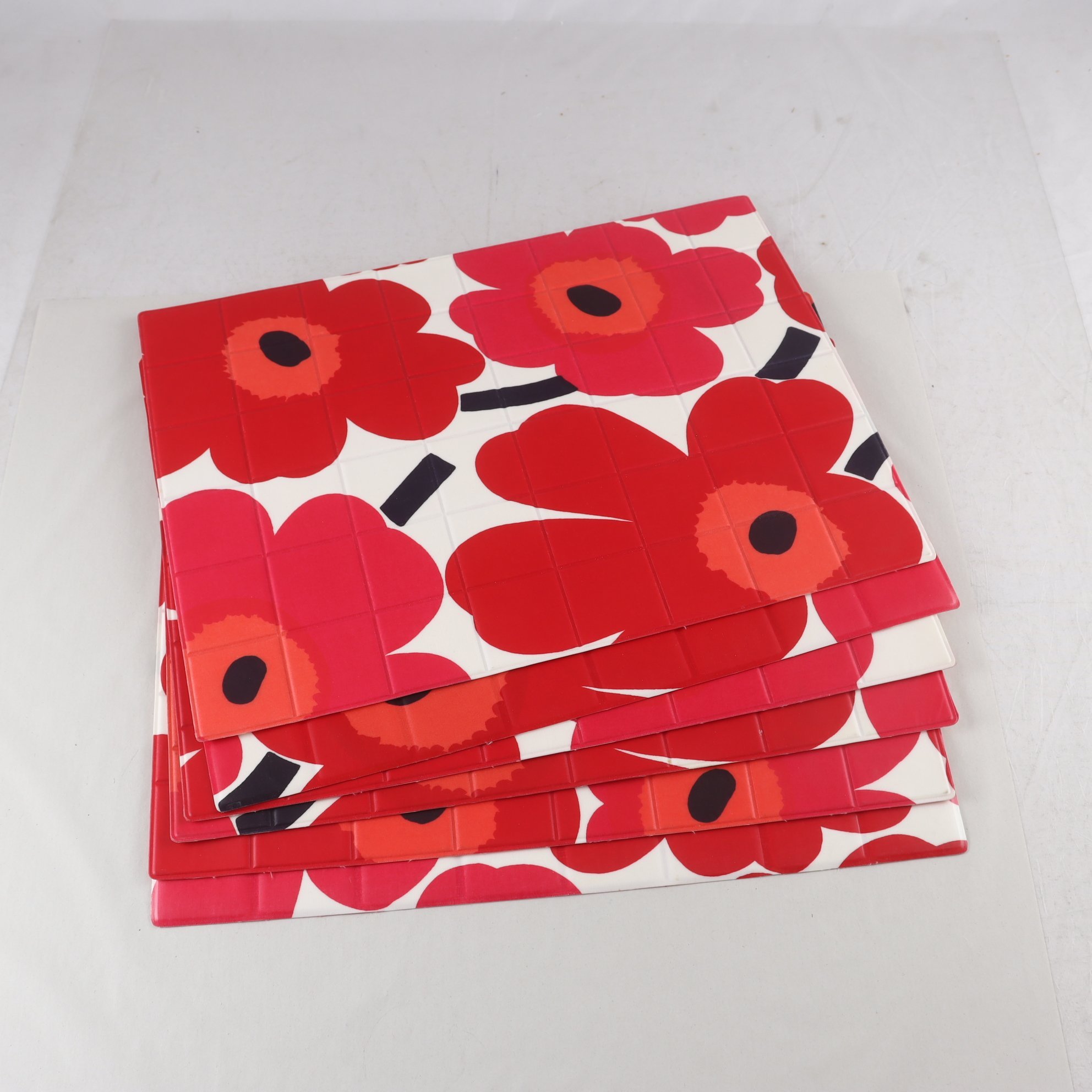 Bordstabletter, Marimekko, ”Uniko”, vadderade, röd, 6 st.