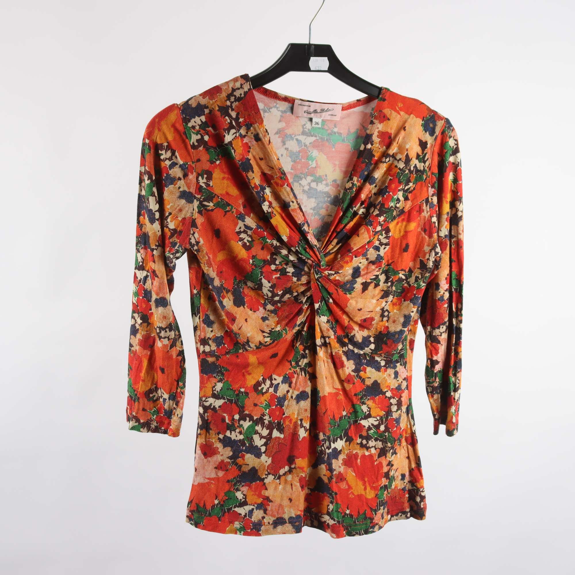Tröja, Camilla Thulin, blommig, orange, stl. 36.