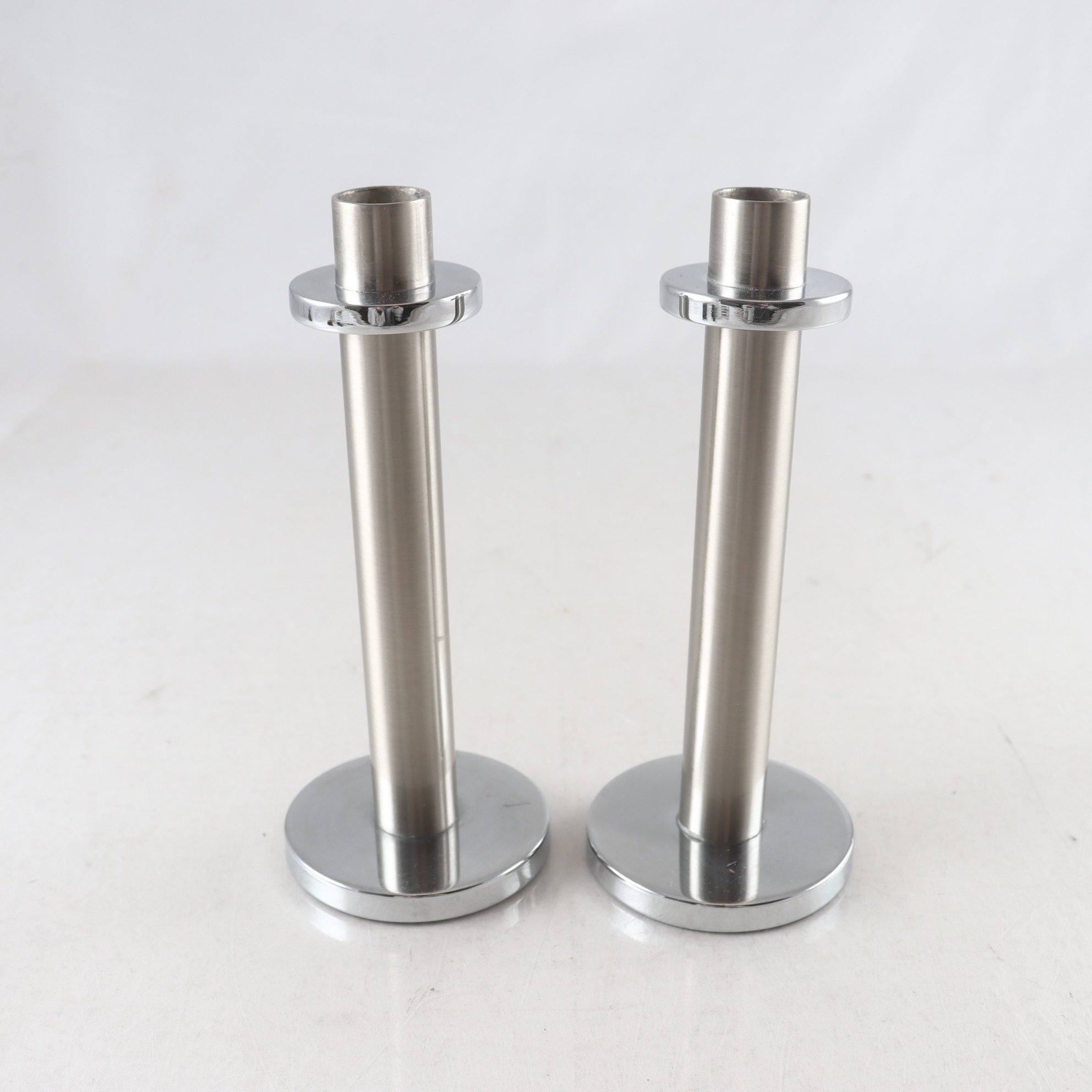 Ljusstakar, Herstal, ”Pillar”, rostfritt stål, 2 st.