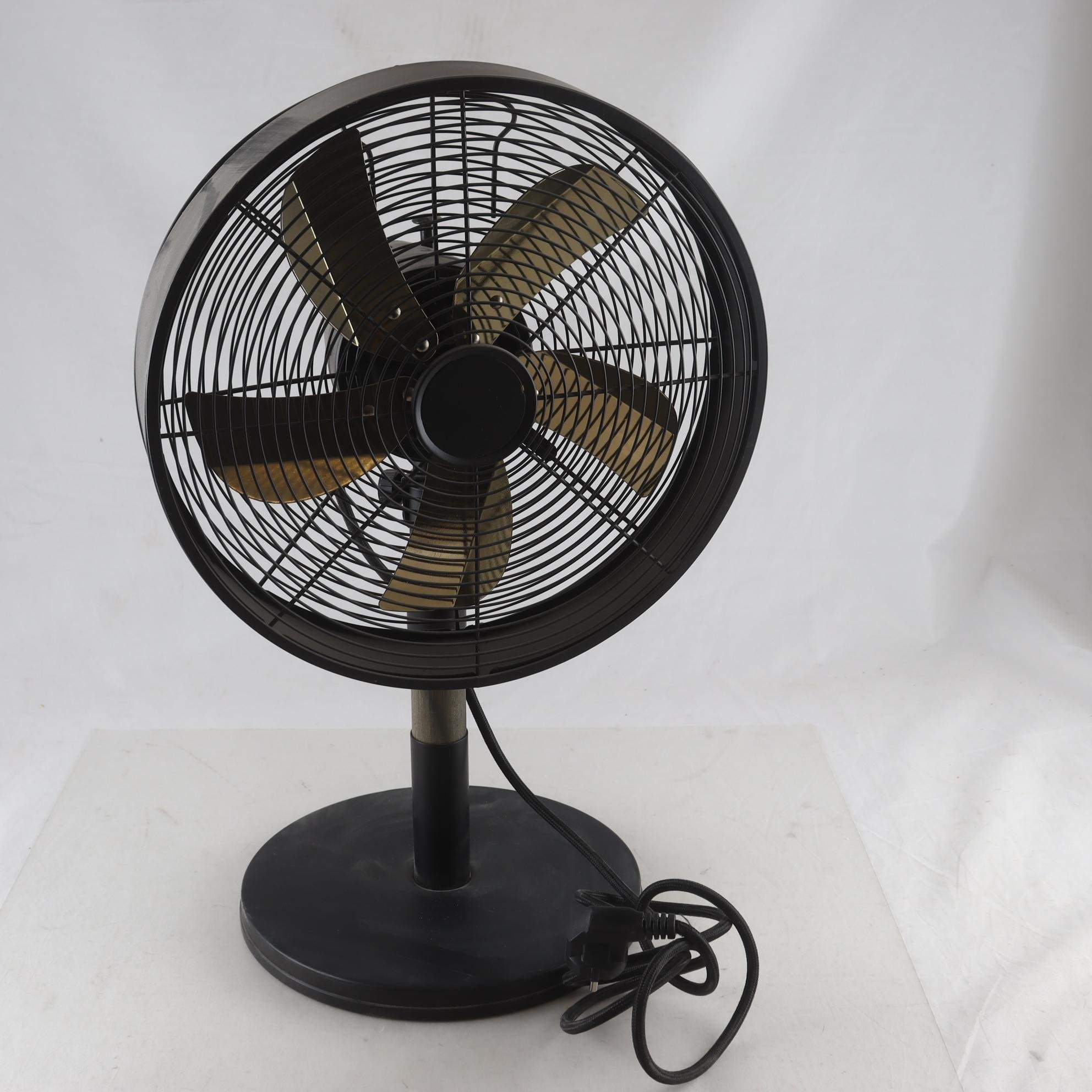 Bordsfläkt, limited edition, Claes Ohlsson. Endast avhämtning.