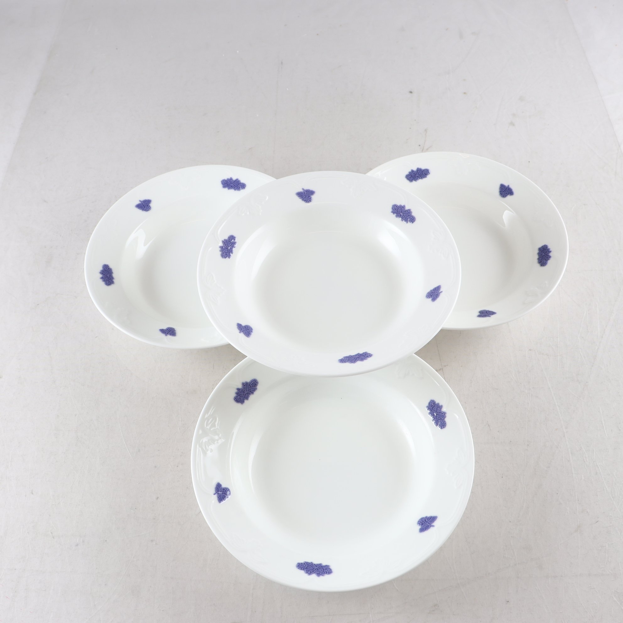 Tallrikar, Rörstrand, ”Blå Blom”, djupa, benporslin, 4 st. Samfraktas ej