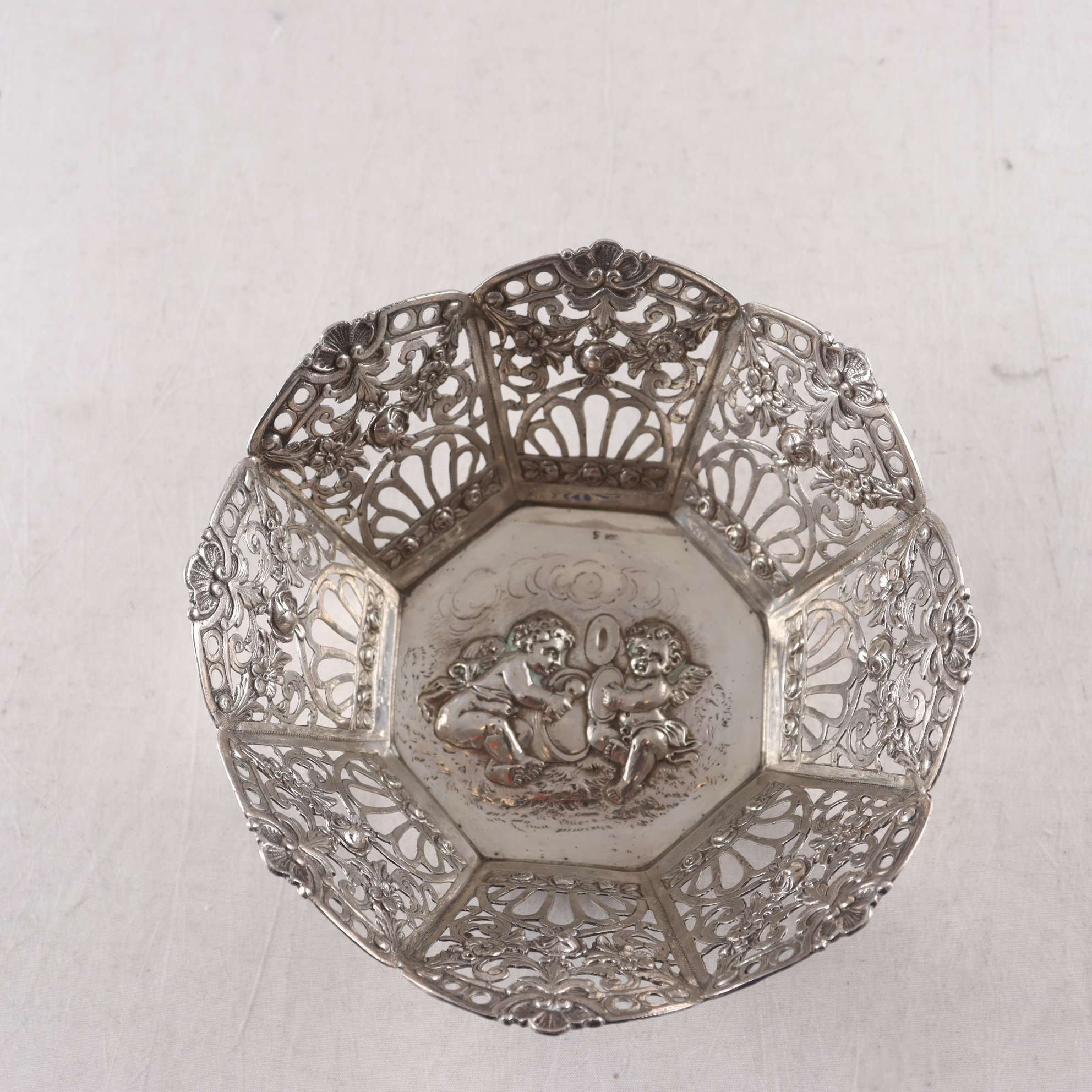 Skål, ”Änglar”, silver 800.