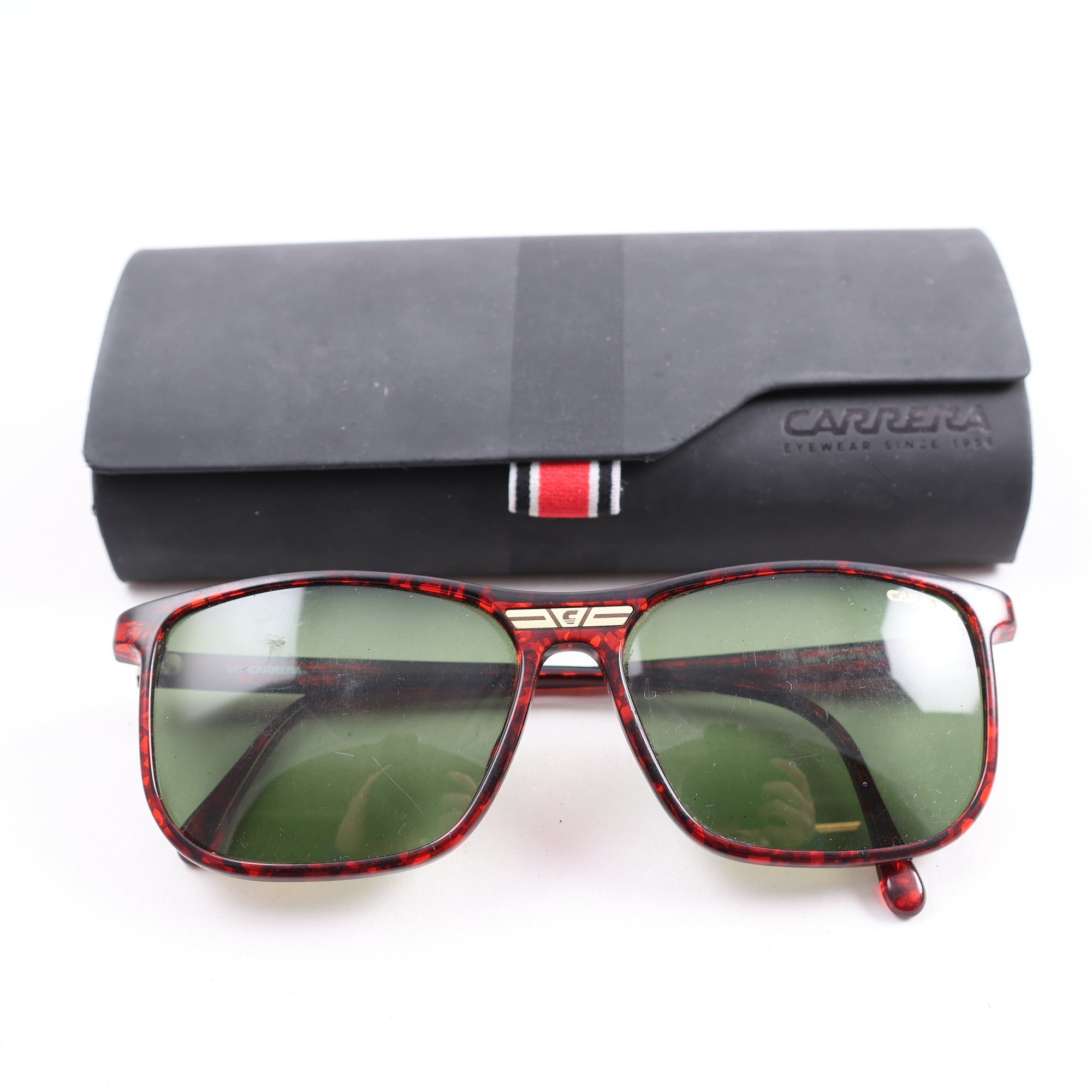 Solglasögon, Carrera