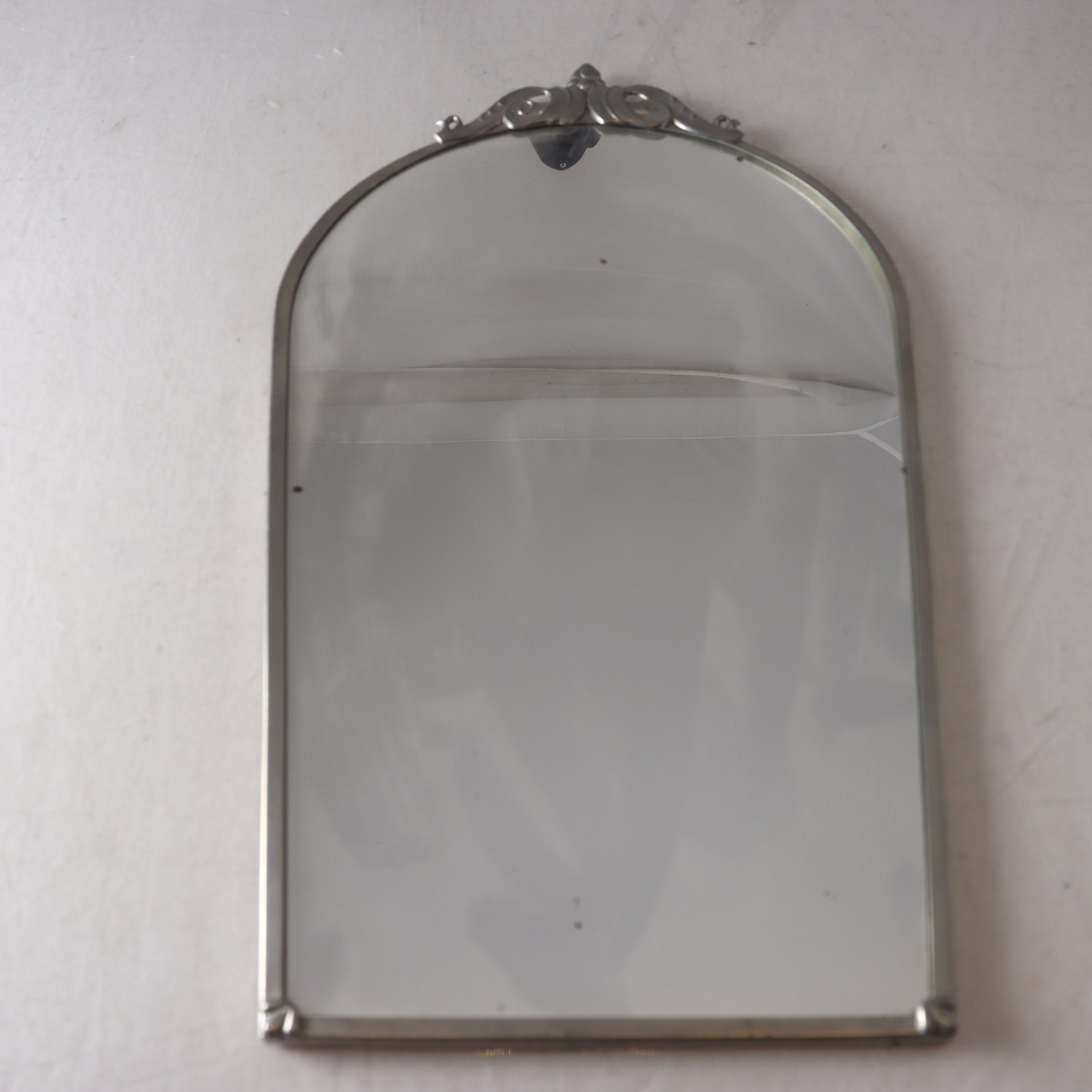 Spegel, tenn, Svenskt tenn, Stockholm, art deco, 1933-1937. Samfraktas ej.