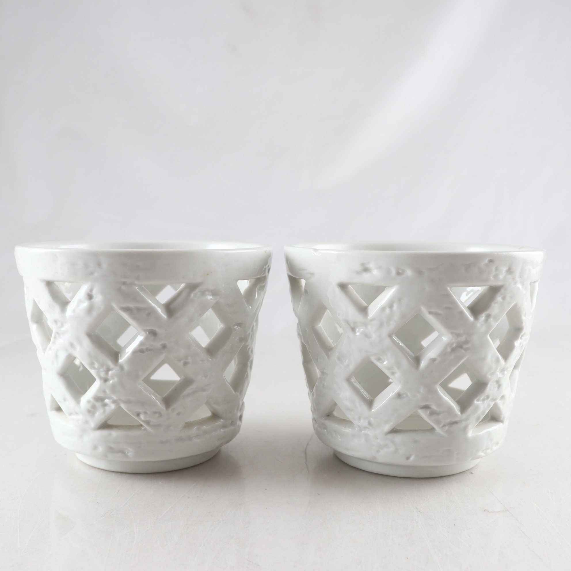 Ytterfoder, Rörstrand, gallerkrukor, Gunnar Nylund, 2 st. Samfraktas ej.