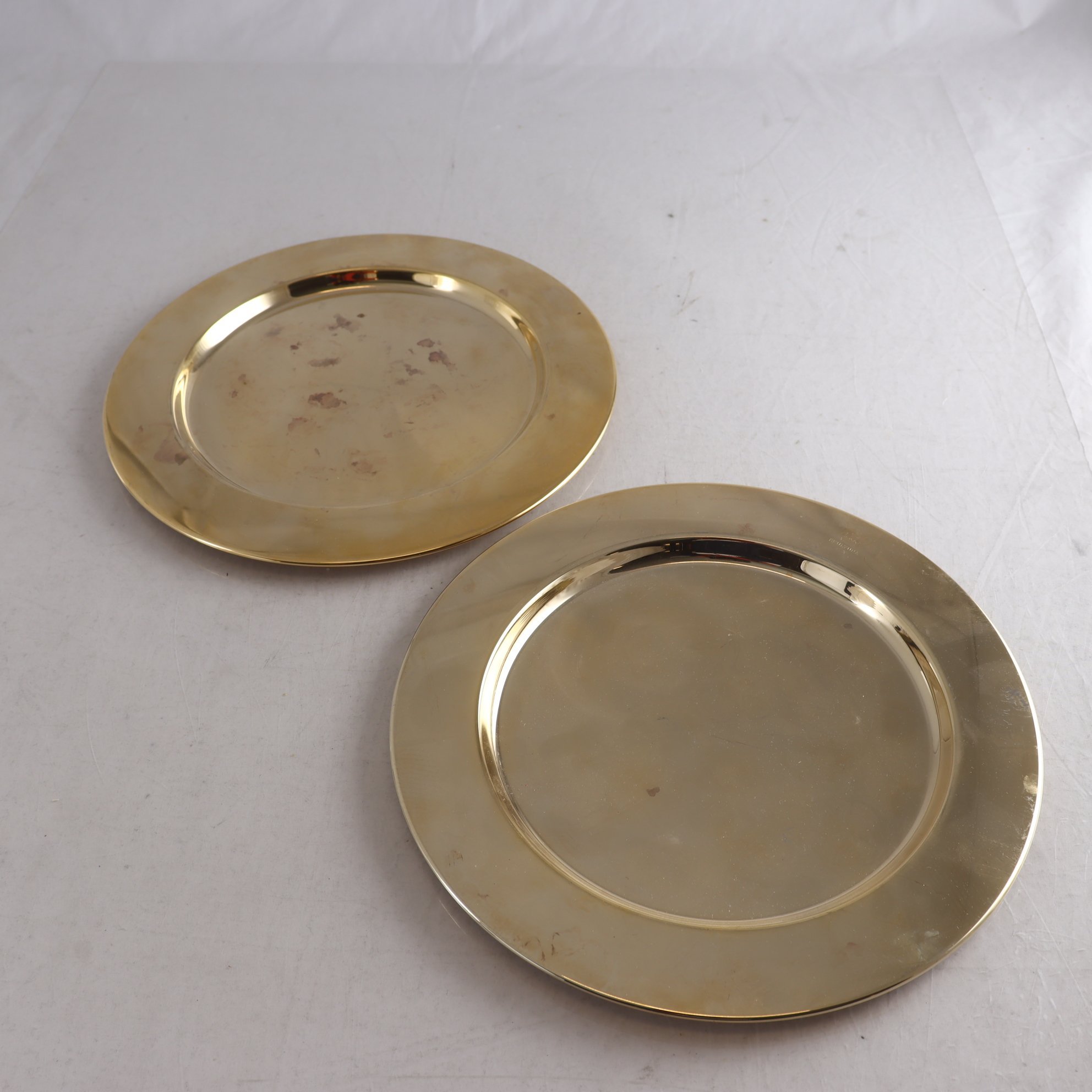 Kuverttallrikar, Skultuna Bruk, 2 st. Samfraktas ej.