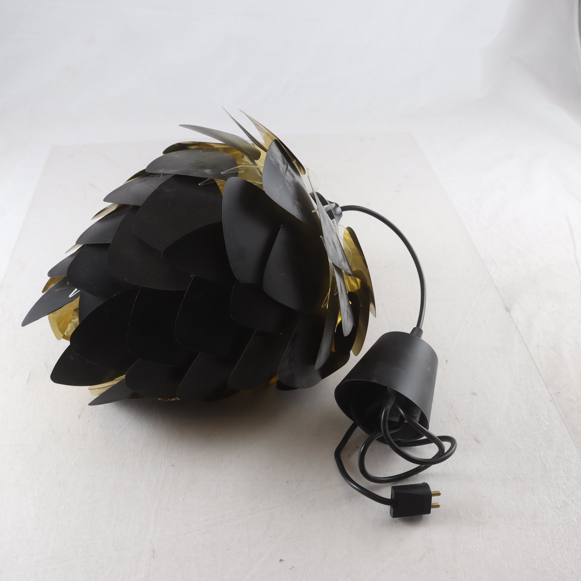 Taklampa, kotte. Samfraktas ej.