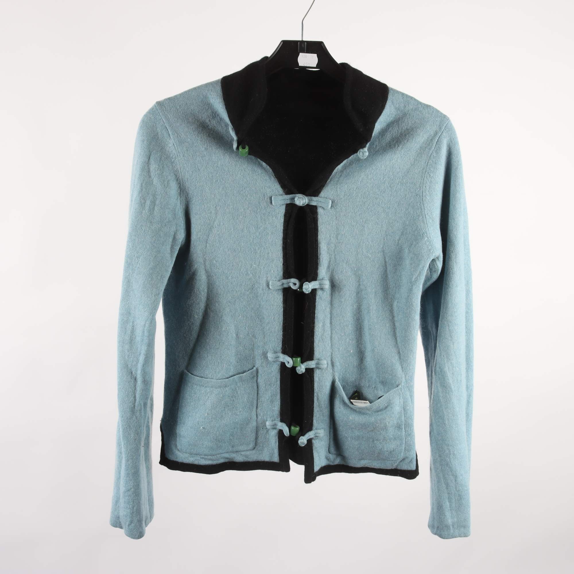 Kofta, Shanghaitang, ljusblå, svart, 70% cashmere, 30% silke, stl. S. Vändbar.