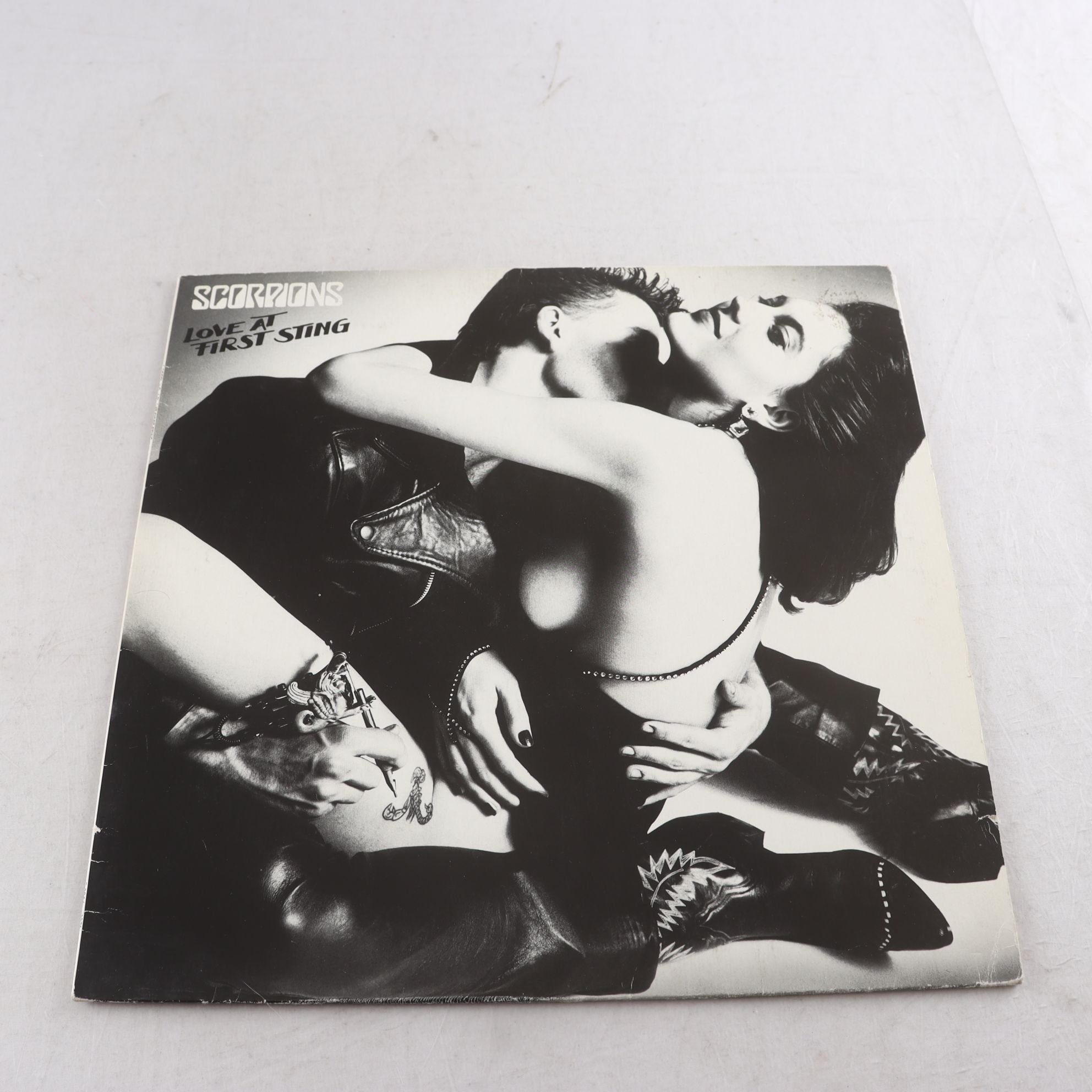LP Scorpions, Love At First Sting
