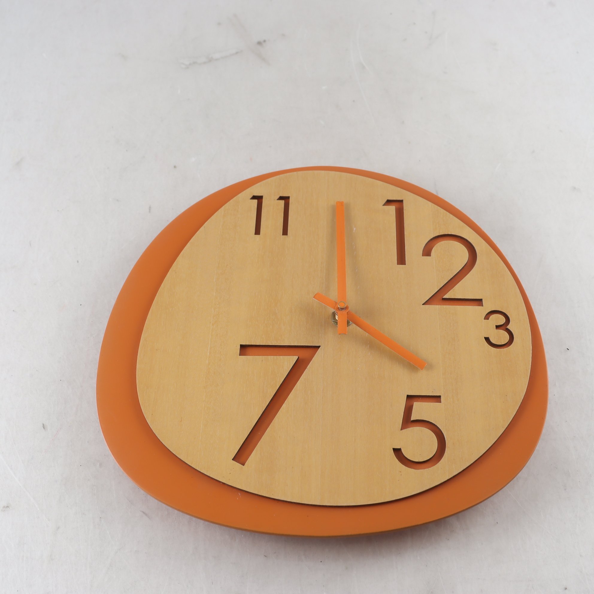 Väggklocka, Bolia, new scandinavian design. Samfraktas ej.