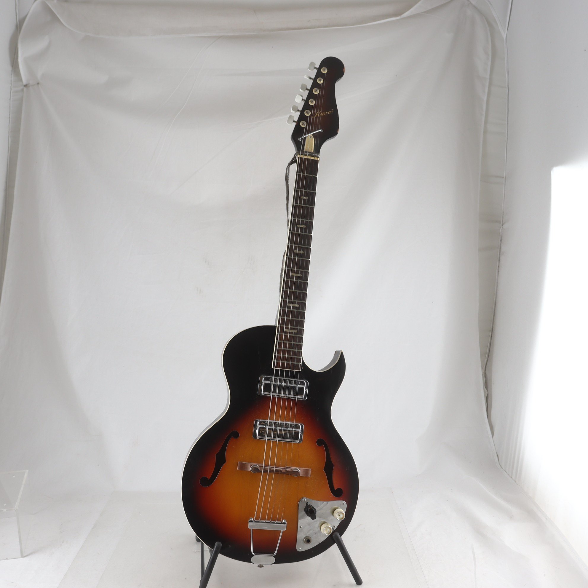 Elgitarr, Kawai. Endast avhämtning.