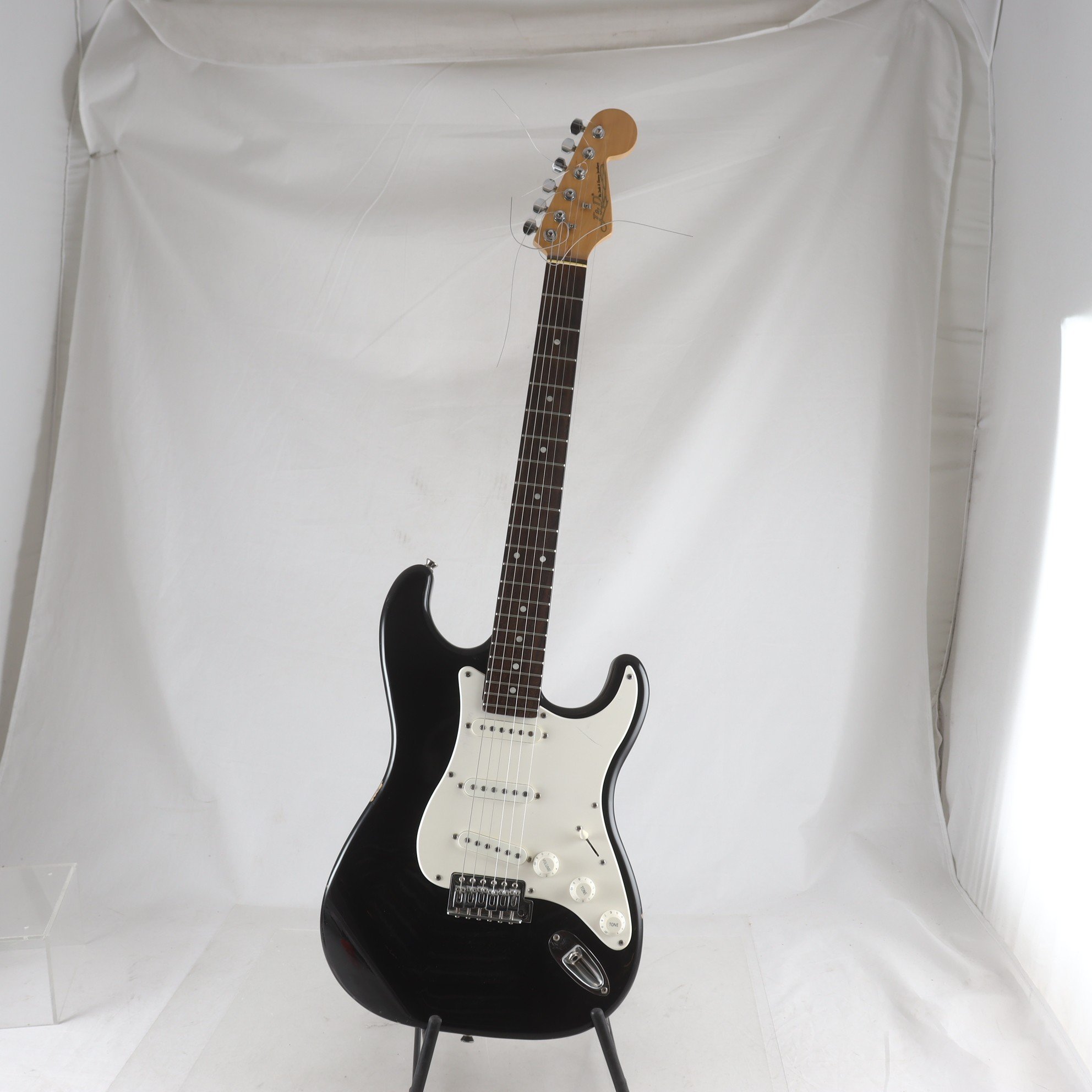 Elgitarr, J&D. Endast avhämtning.