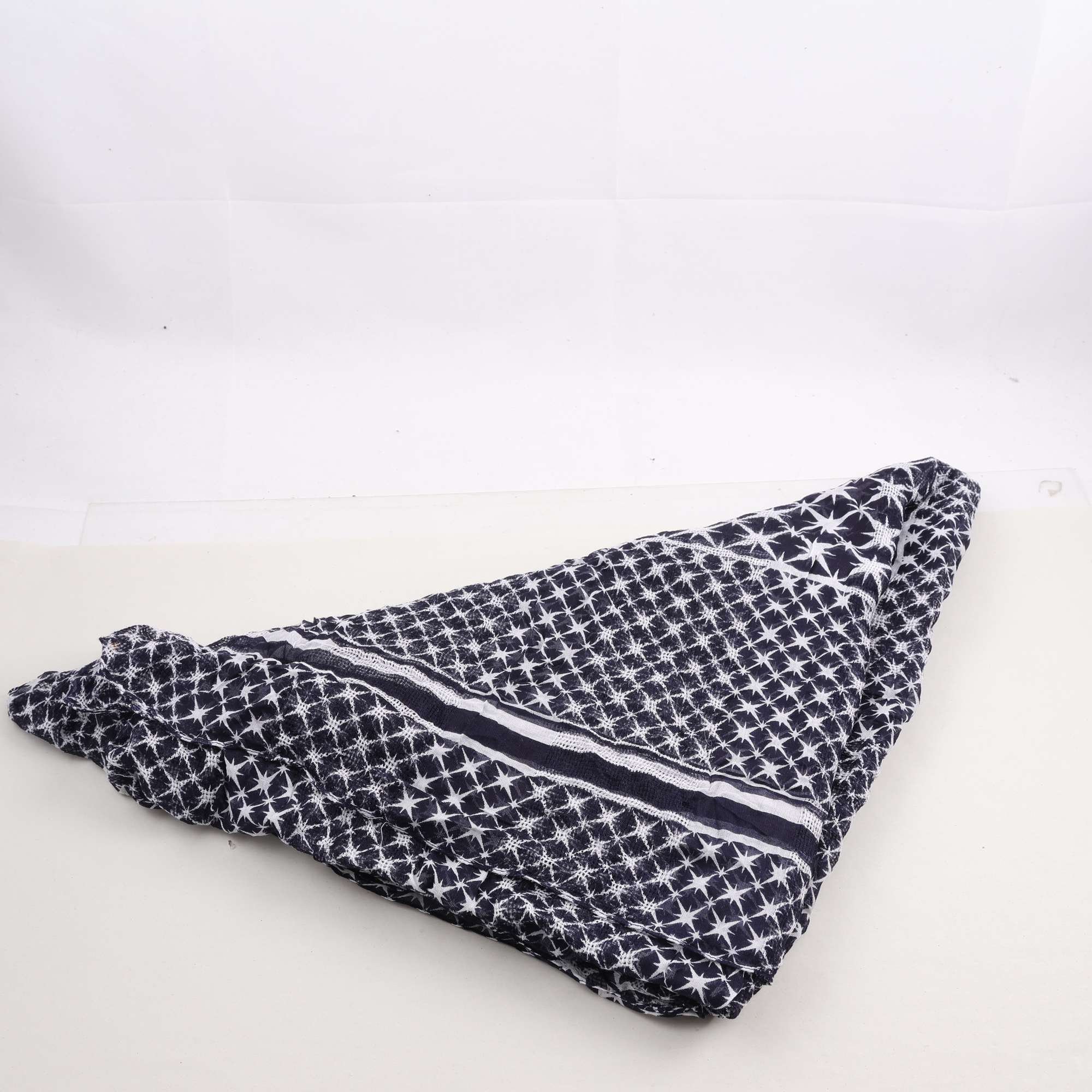 Scarf, Beck Söndergaard