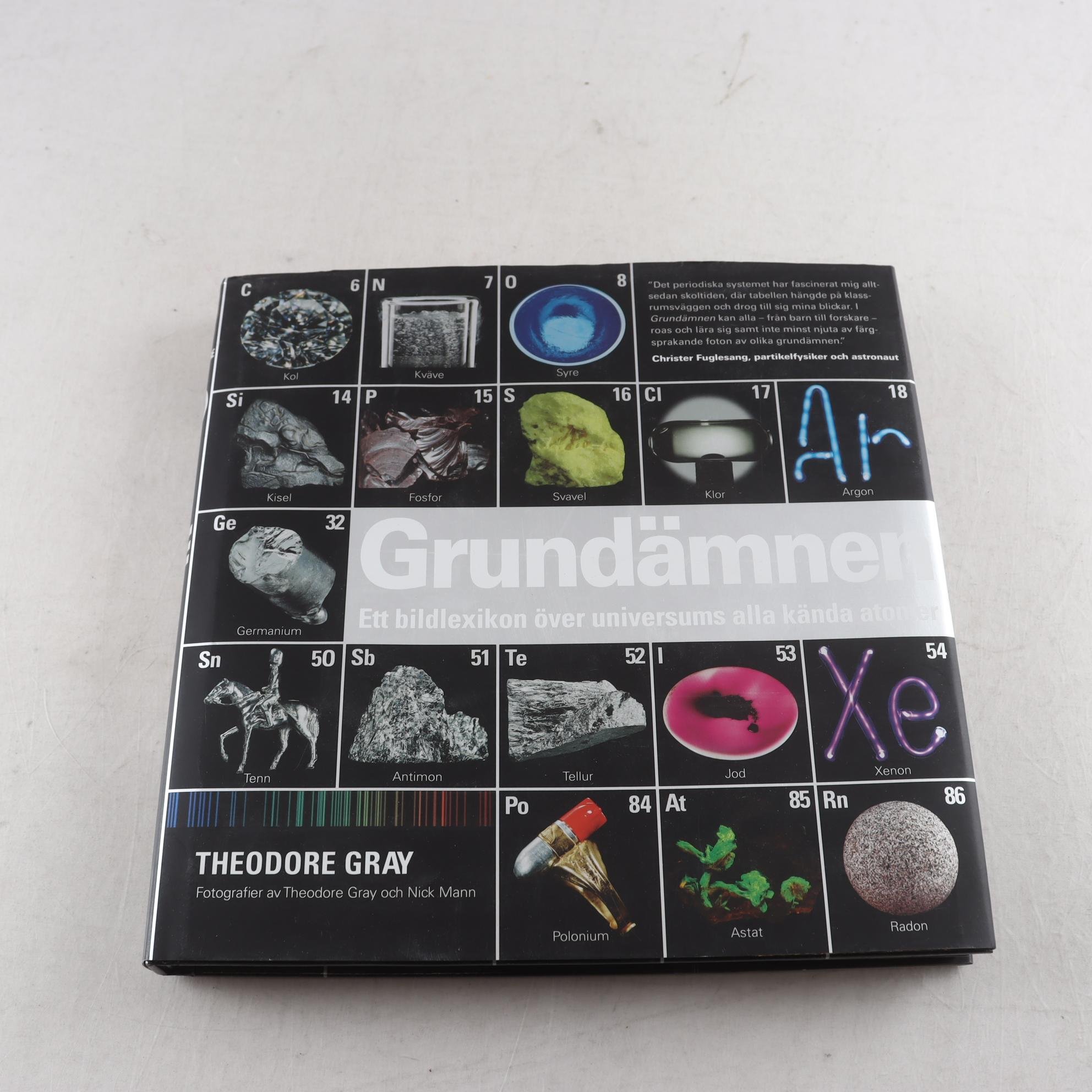 Grundämnen: Ett bildlexikon över universums alla kända atomer