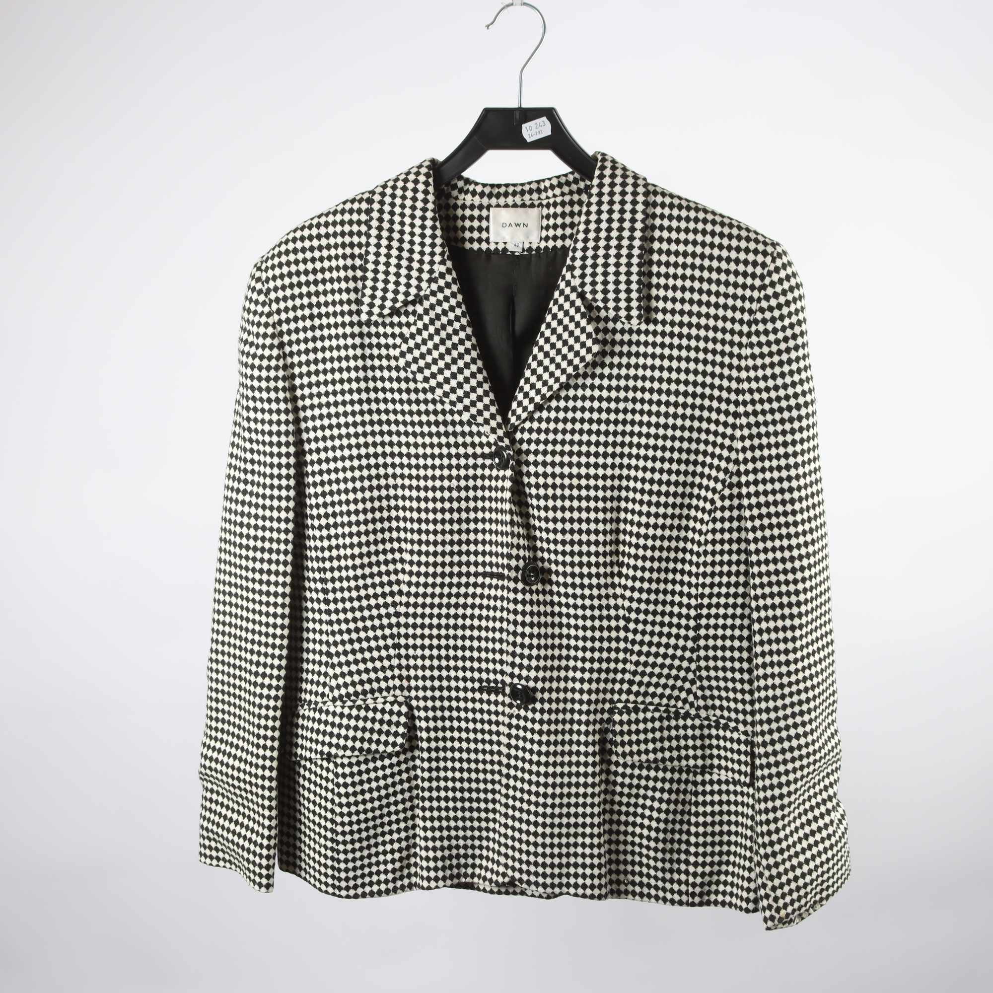 Kavaj, Dawn, stl. 42