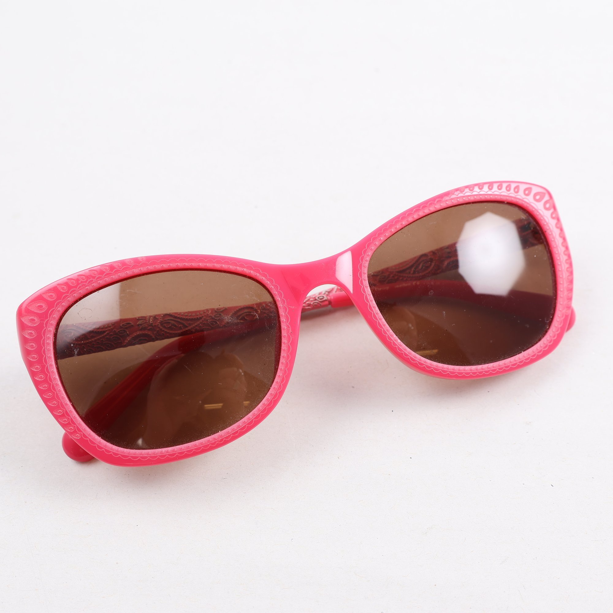 Solglasögon, Odd Molly