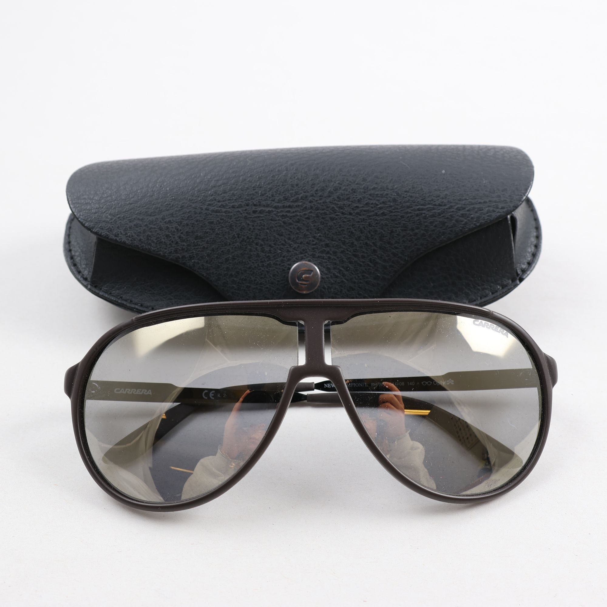 Solglasögon, Carrerra new champion