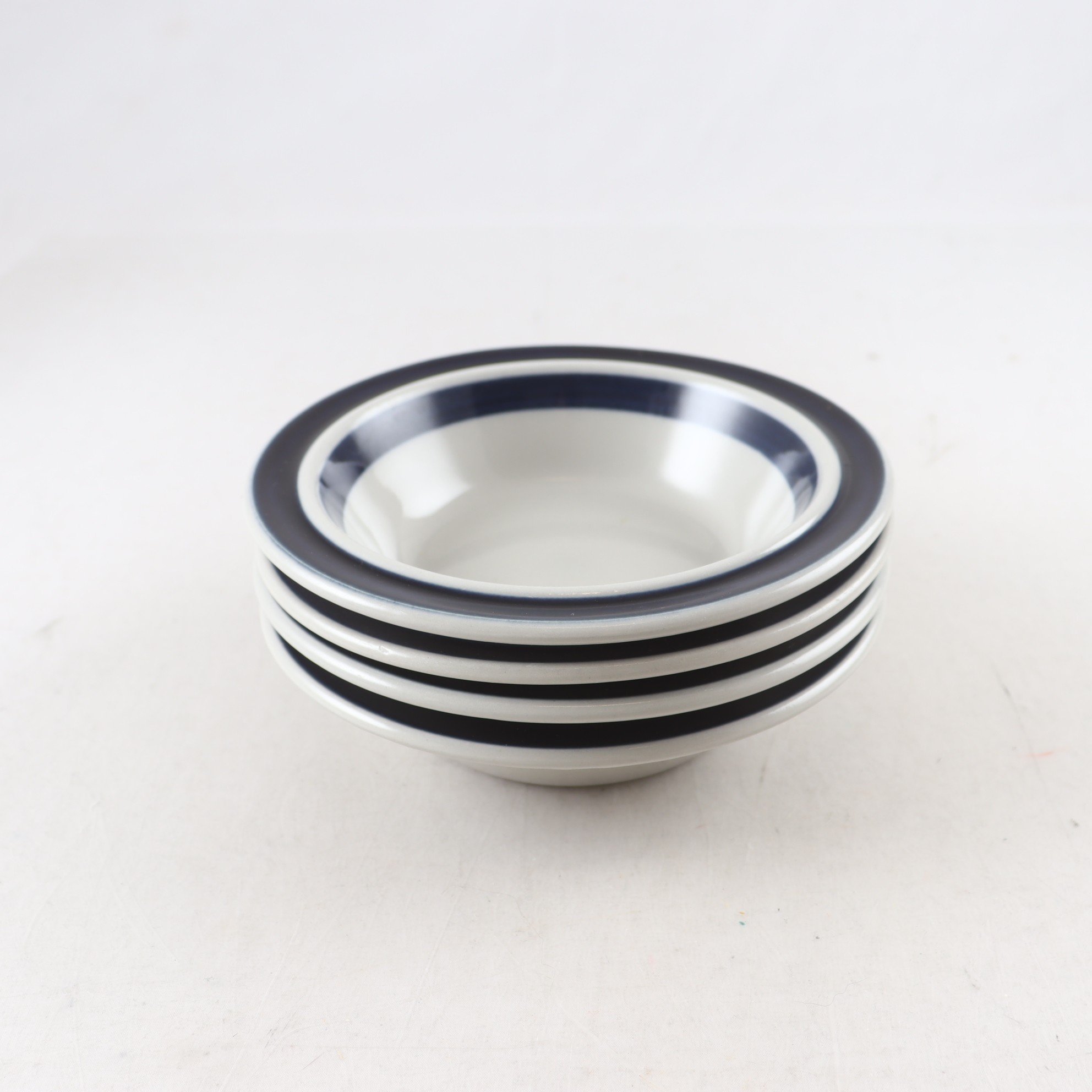 Tallrikar, Arabia, ”Anemone”, Ulla Procopé, djupa, 4 st. Samfraktas ej