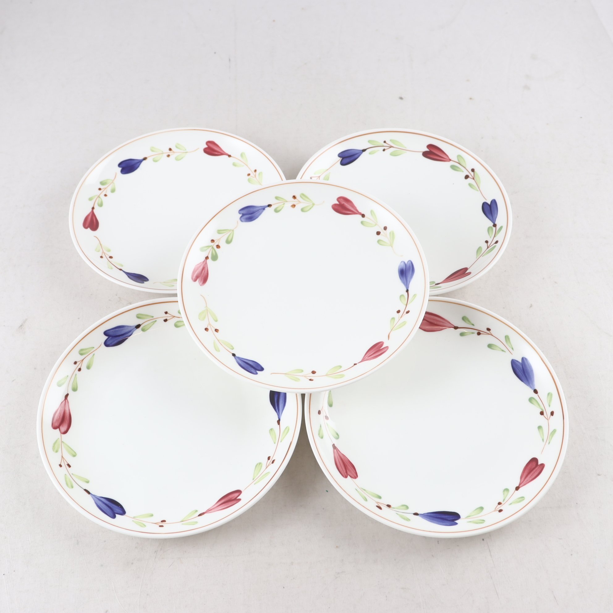 Assietter, Gustavsberg, ”Ranka”, Stig Lindberg, 5 st. Samfraktas ej