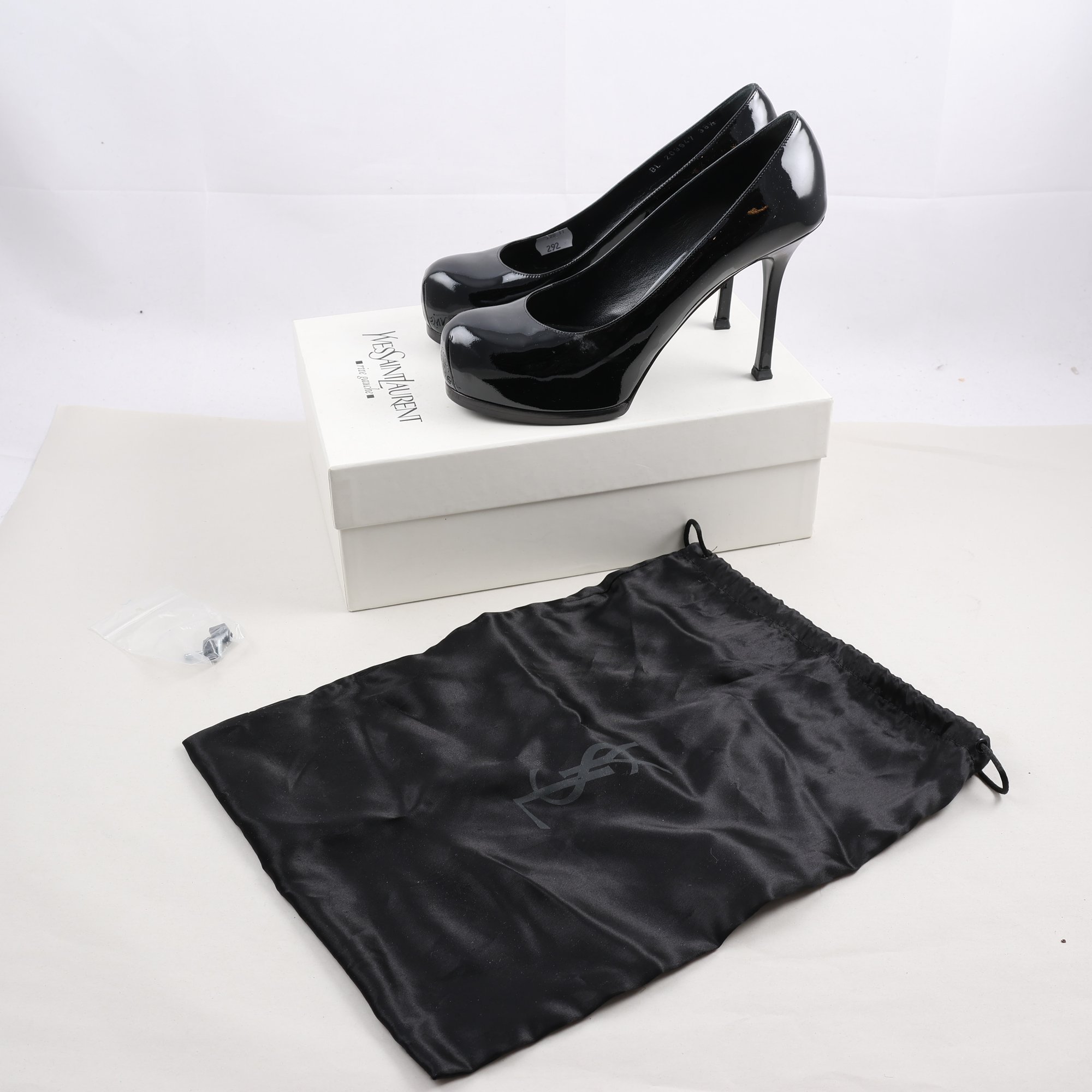 Pumps, Yves Saint Laurent, svart, stl. 38½