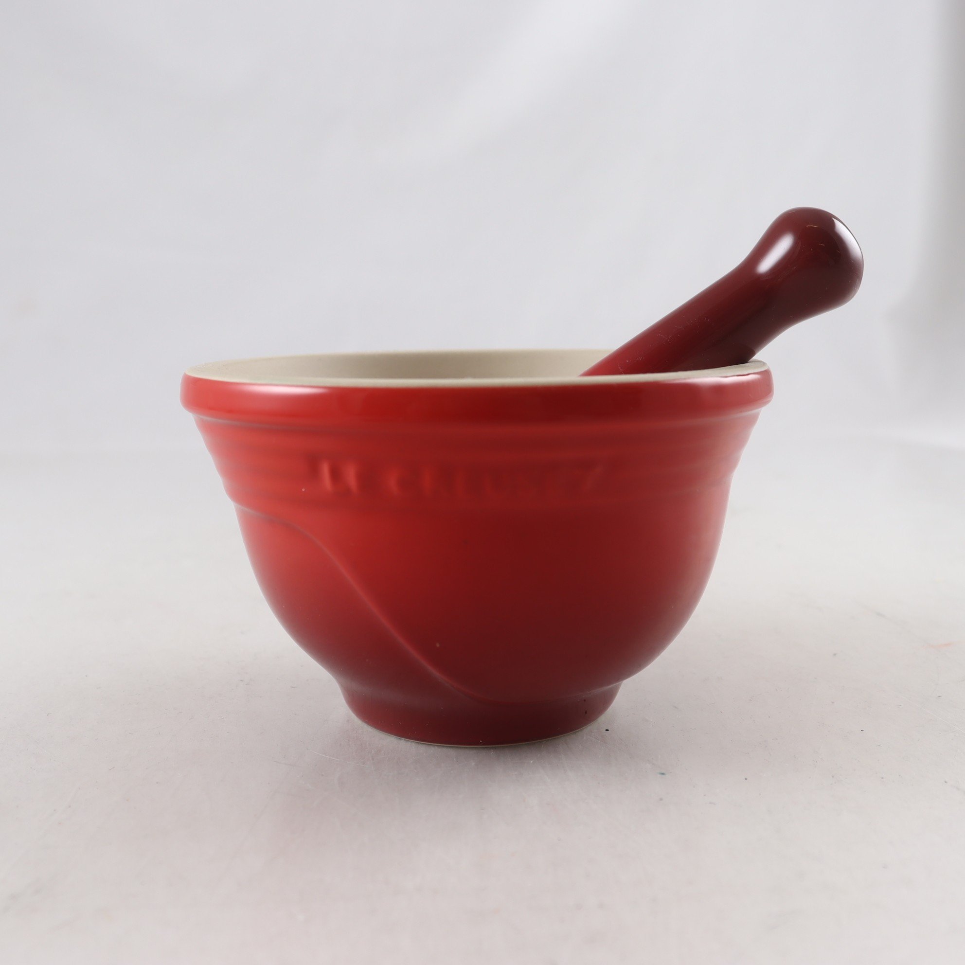 Mortell, Le Creuset, röd.