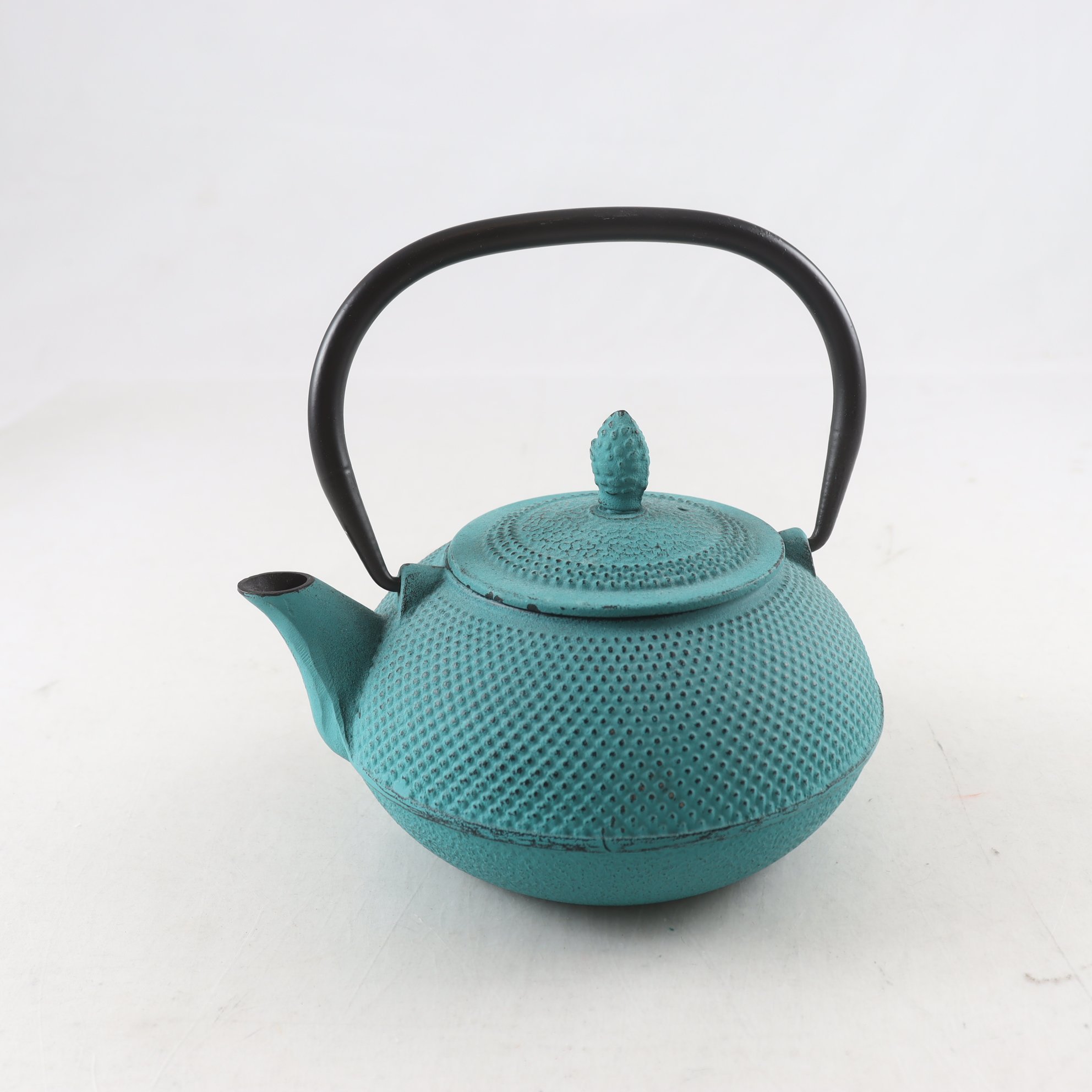 Tekanna, ”Tetsubin”, gjutjärn.