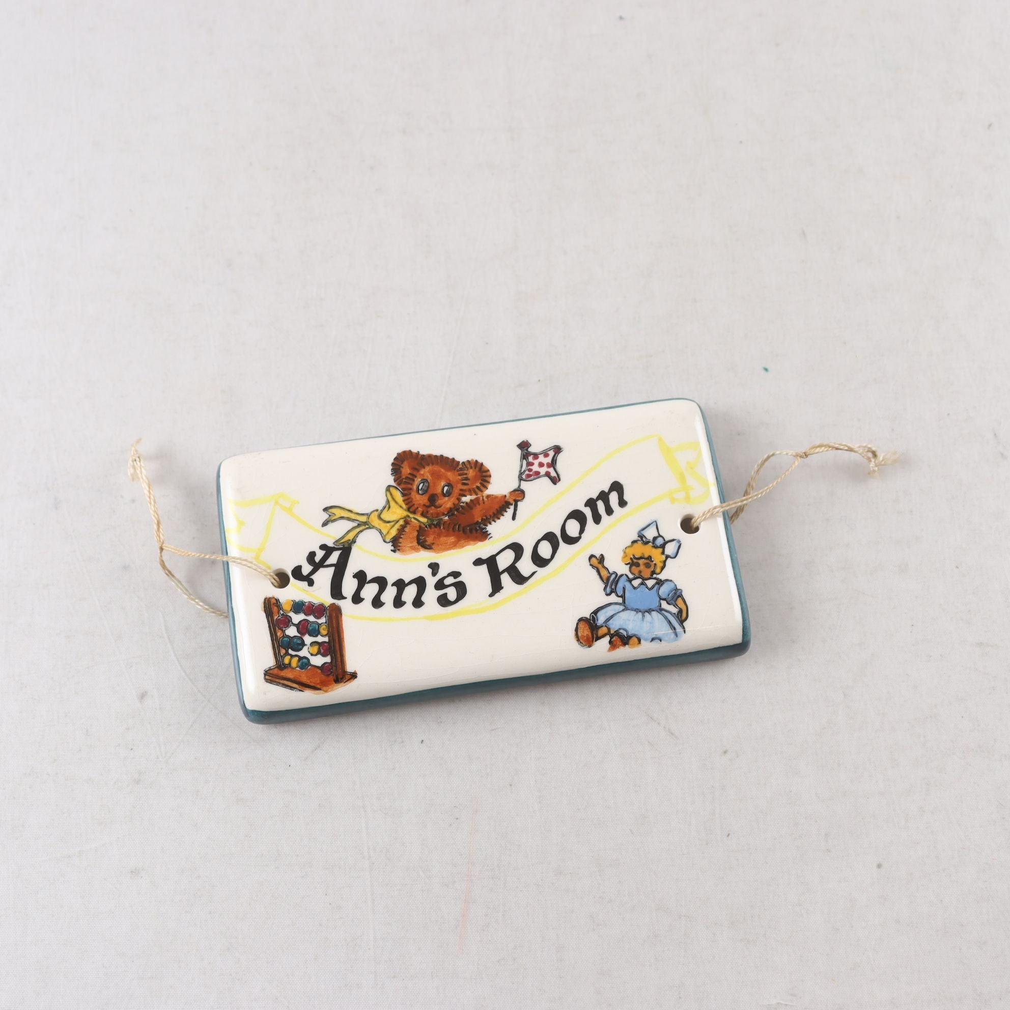 Dörrskylt, Toni Raymond, ”Ann´s Room”, England, vintage, keramik.