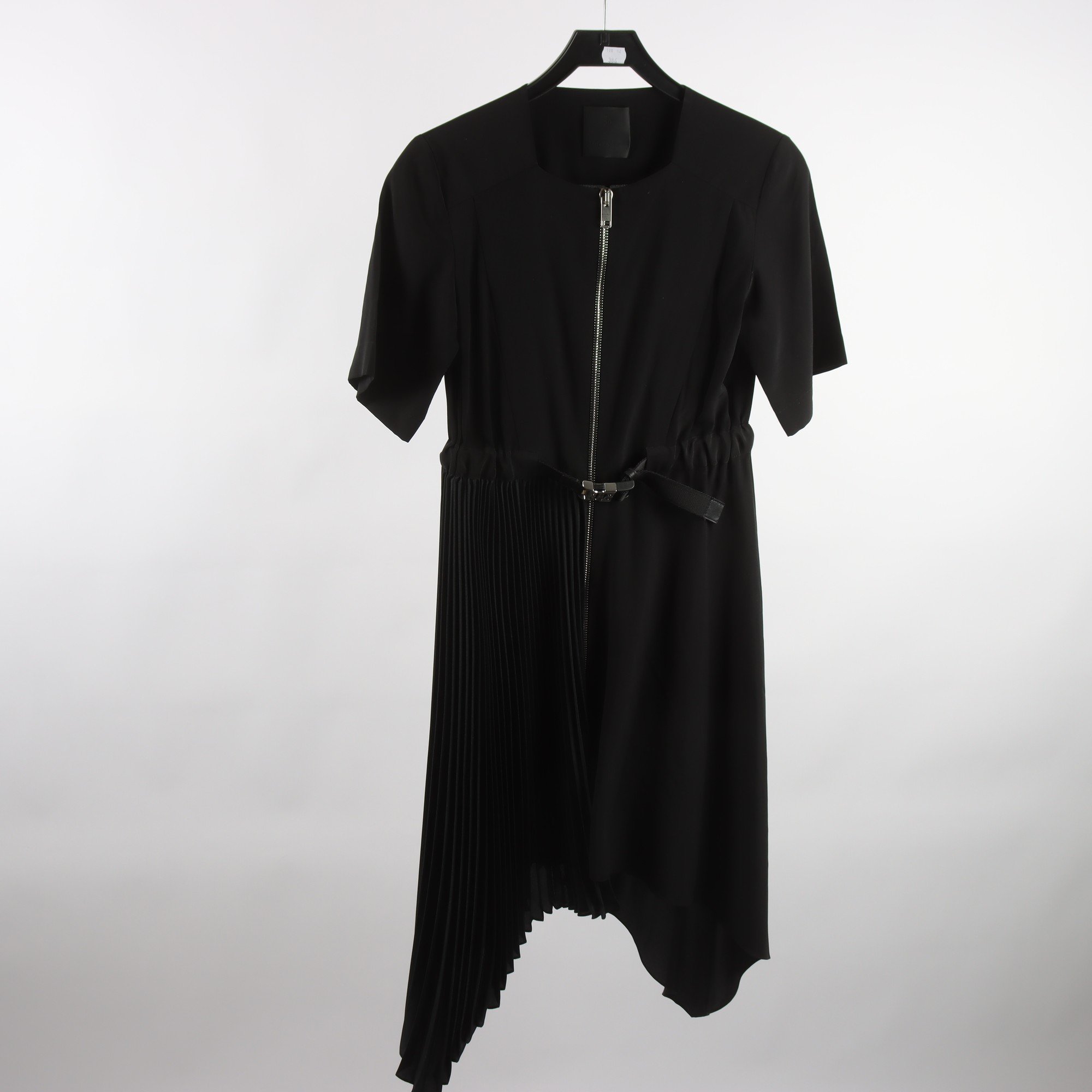 Klänning, Gevenchy, svart, 100% silke, stl. 36.