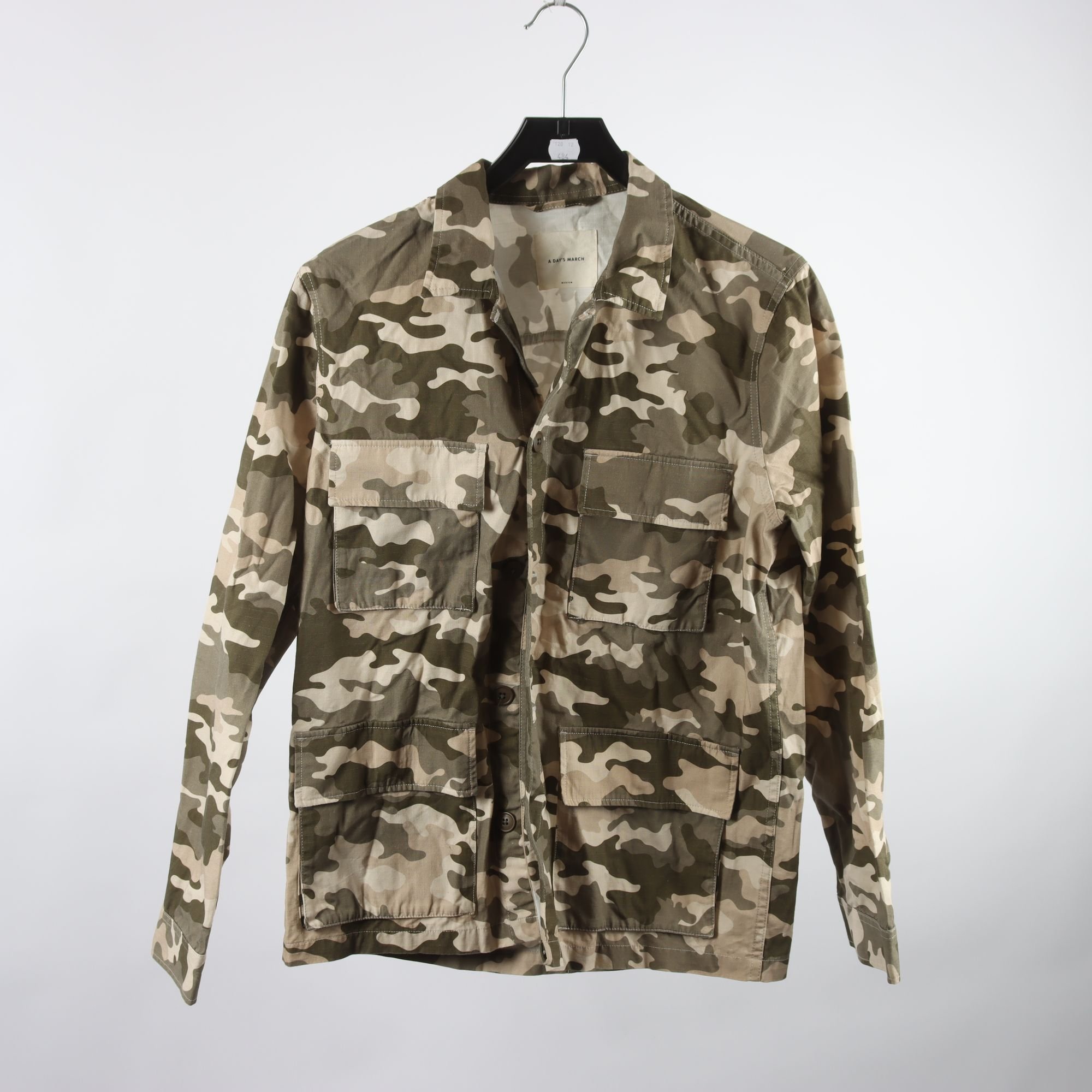 Skjorta, A Day’s March, grön, beie, camo, stl. M.