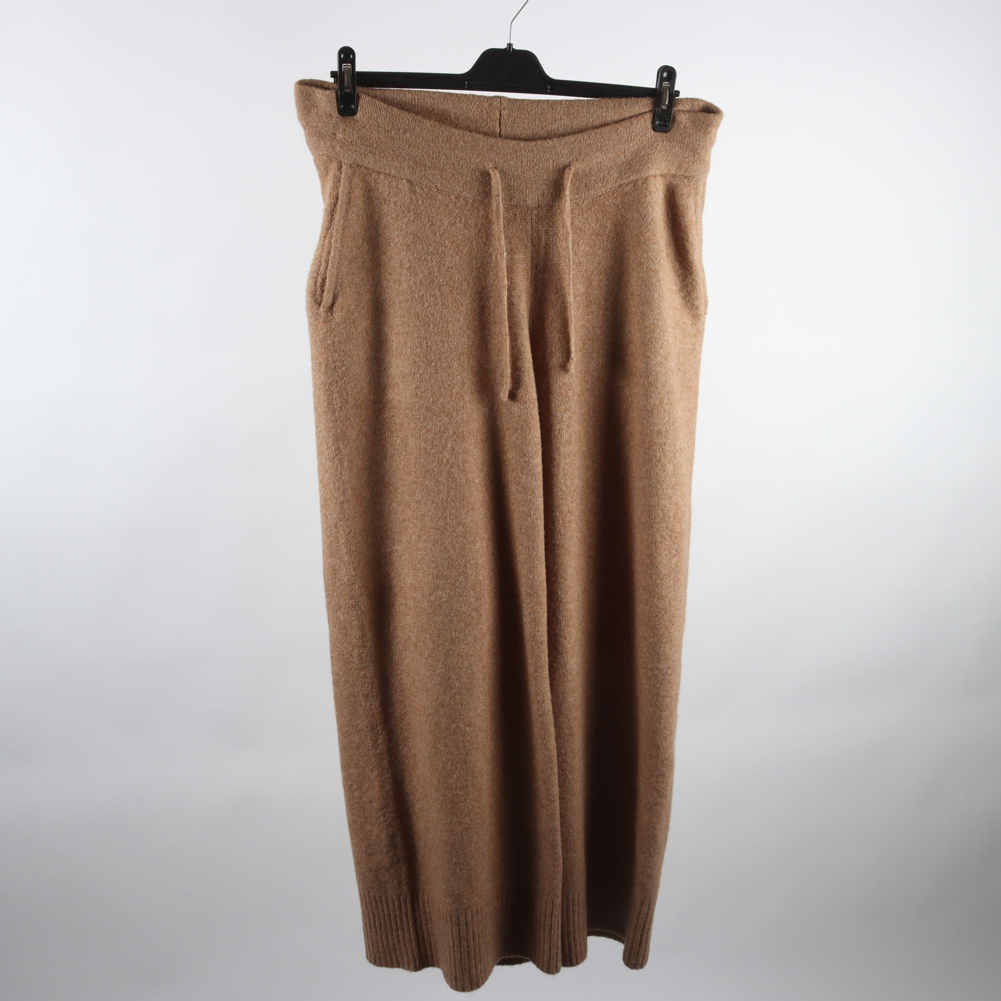 Byxor, Kay / Day, brun, stickade, stl. L.