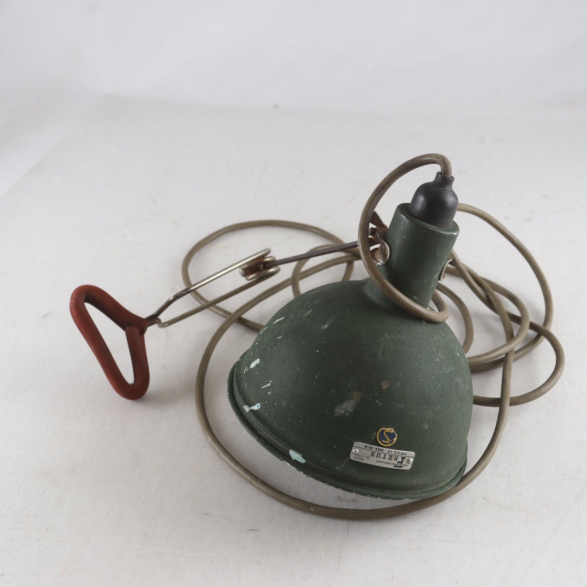 Lampa med klämma, vintage. Samfraktas ej.