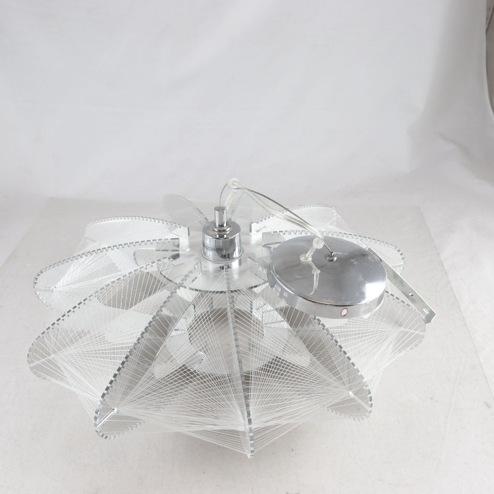 Taklampa, Globo, plast. Endast avhämtning.