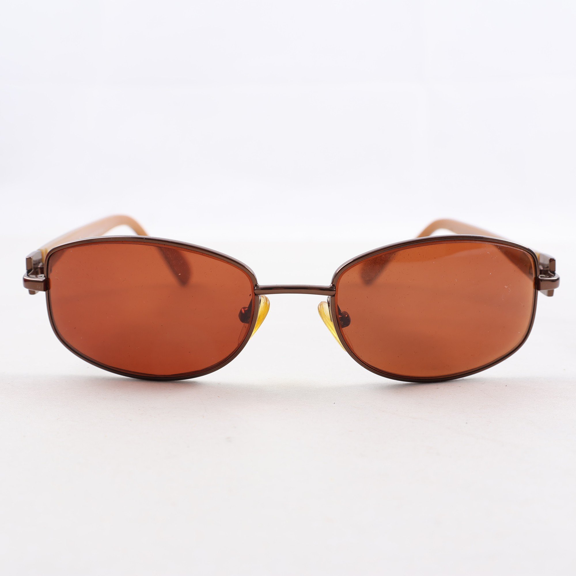 Solglasögon, Russo eyewear