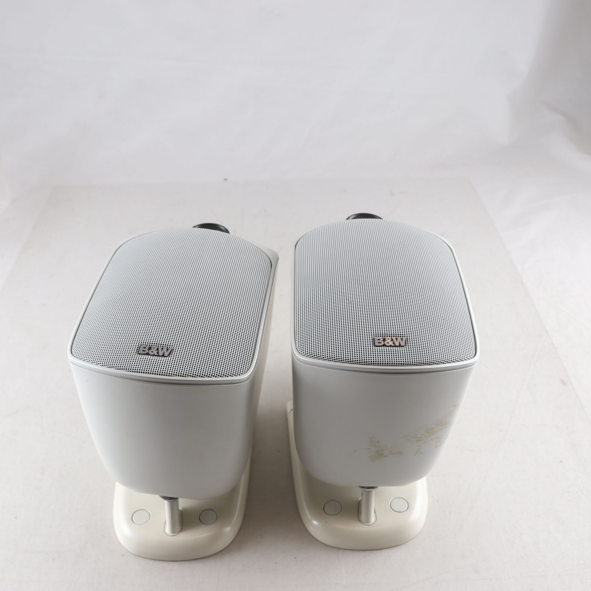 Vägghögtalare, B&W. Samfraktas ej.