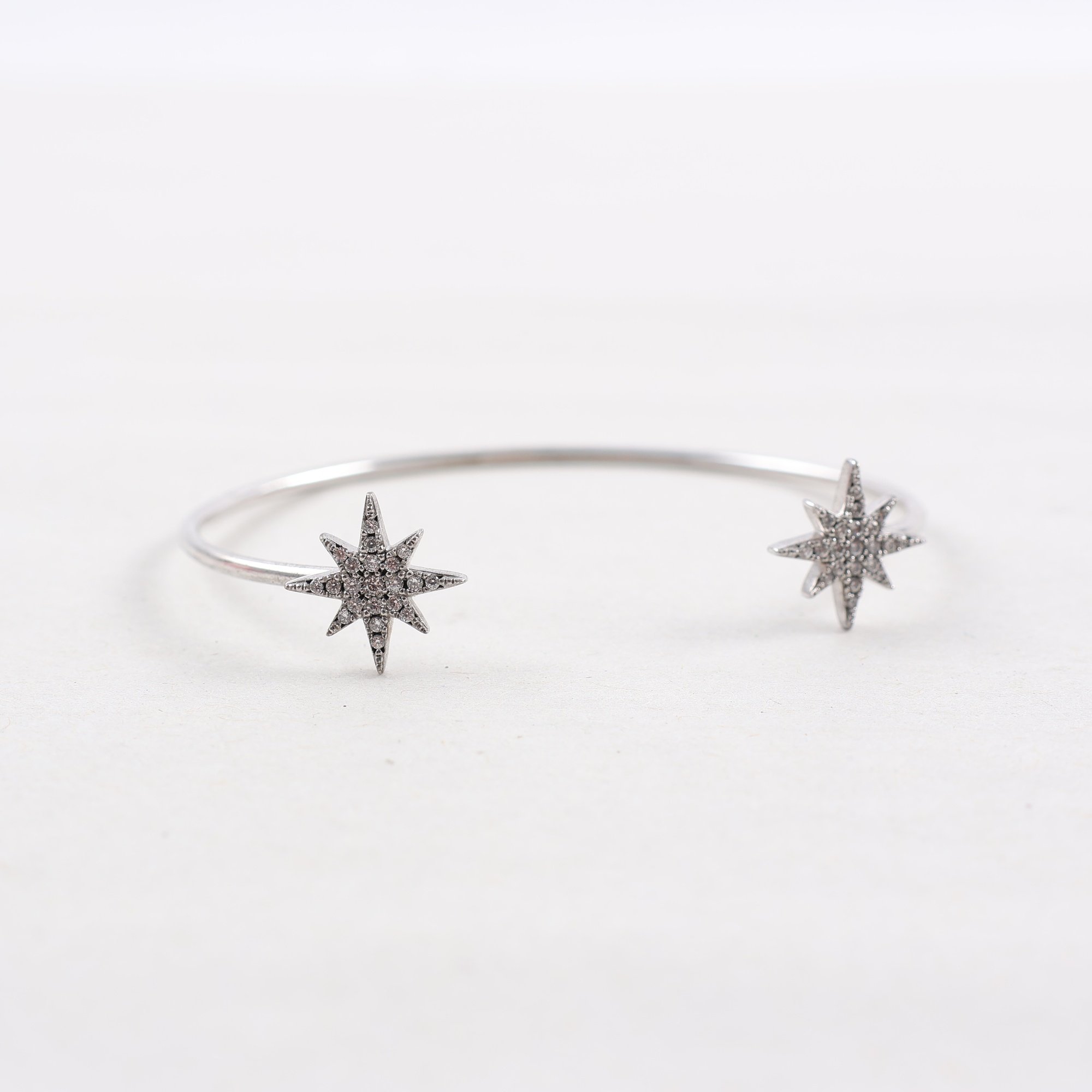 Armring, silver, markasiter, öppen, brv: 4.8g