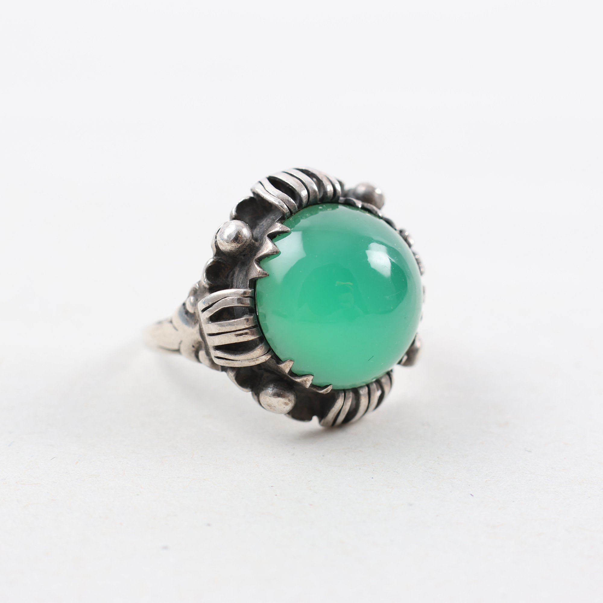 Ring, silver, slipad grön sten, vintage, brv: 10.2g