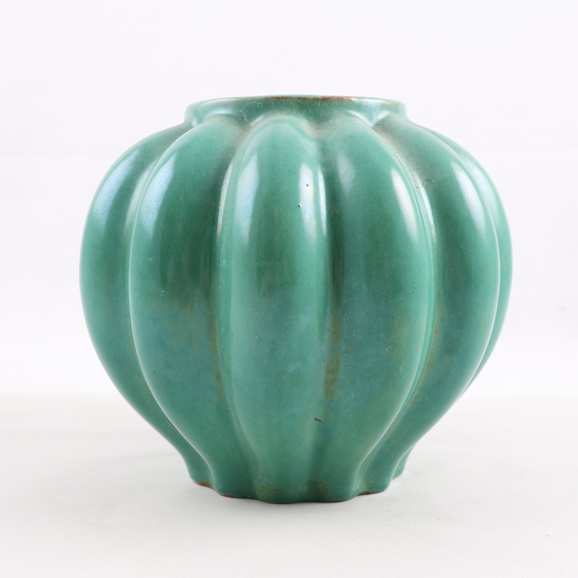 Klyftvas, grönglaserat lergods, Anna-Lisa Thomson, Ekeby