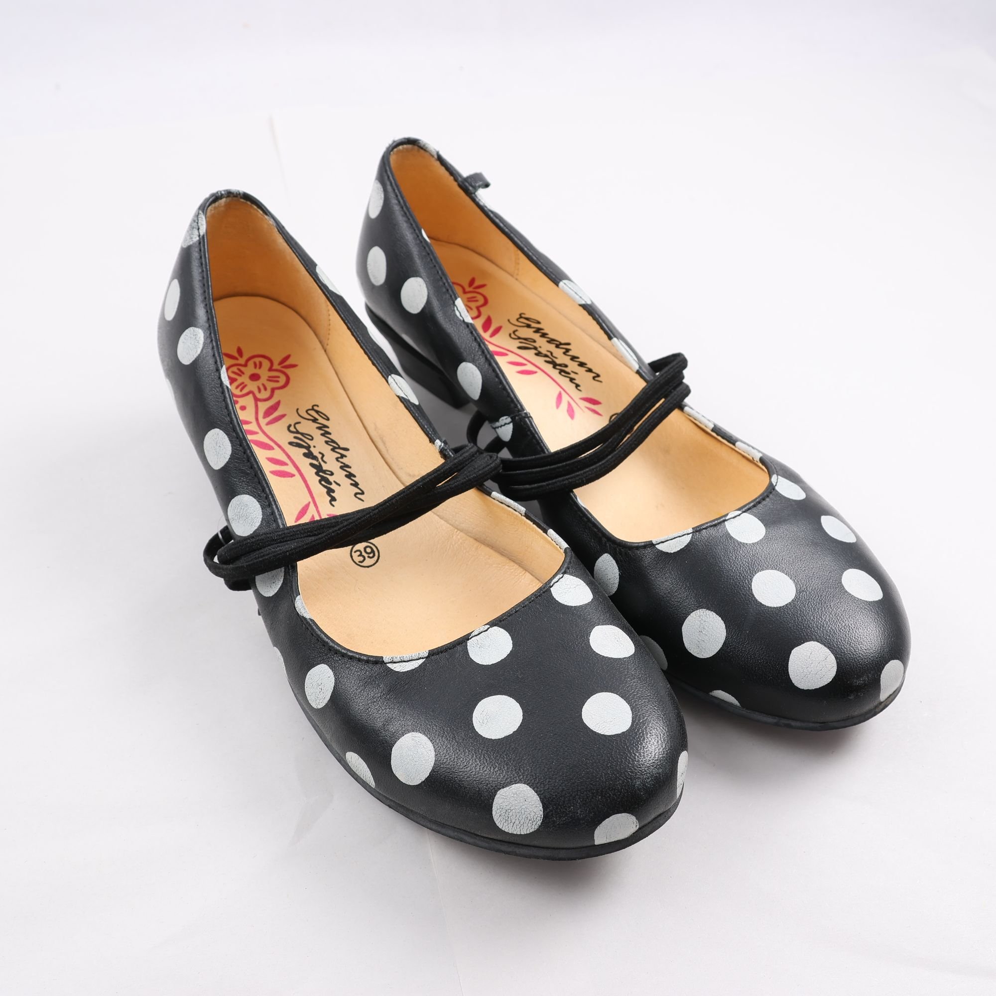Skor, Gudrun Sjödèn, svart, vit, prickig, stl. 39
