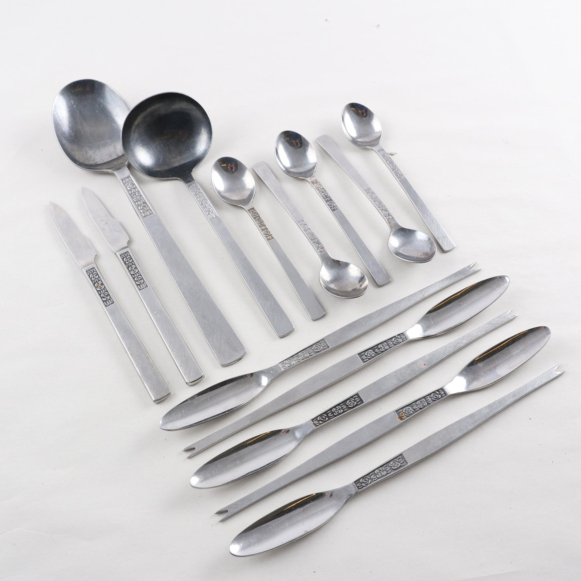 Bestick, Åhlens, ”Rosen”, skaldjurskniv, sked, 14 del.