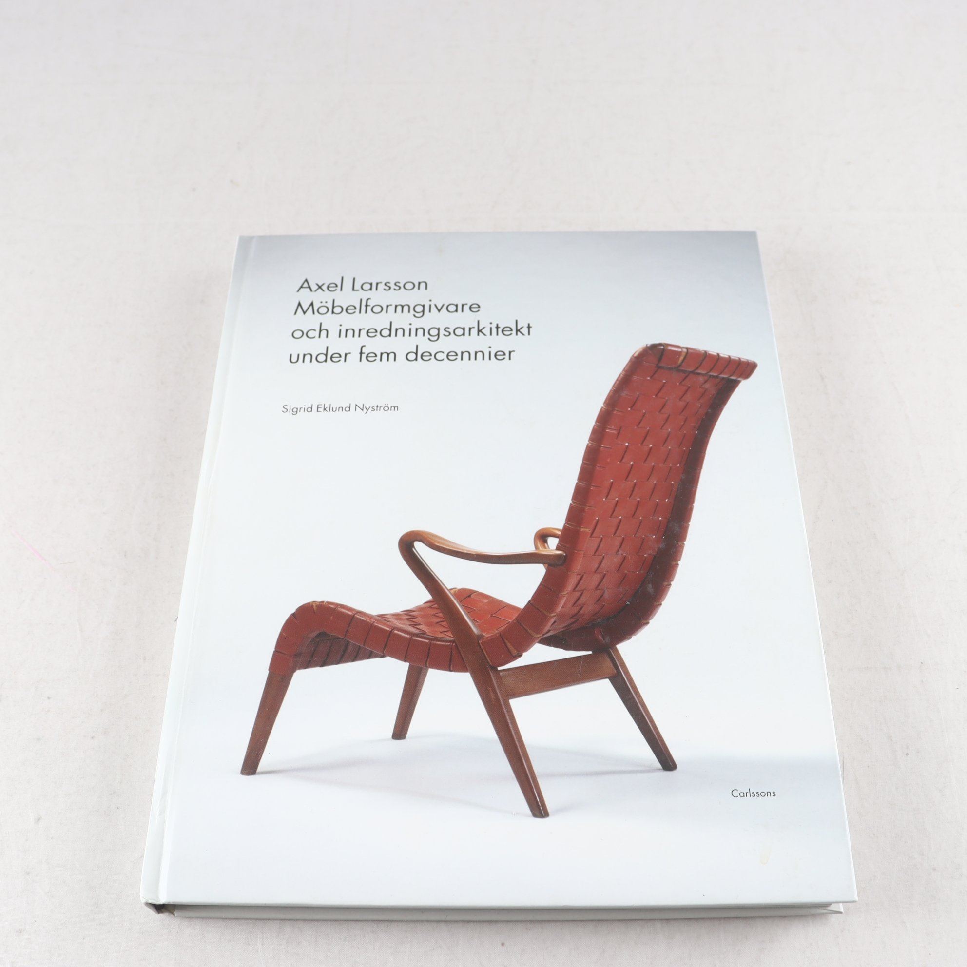 Axel Larsson: Möbelformgivare och inredningsarkitekt