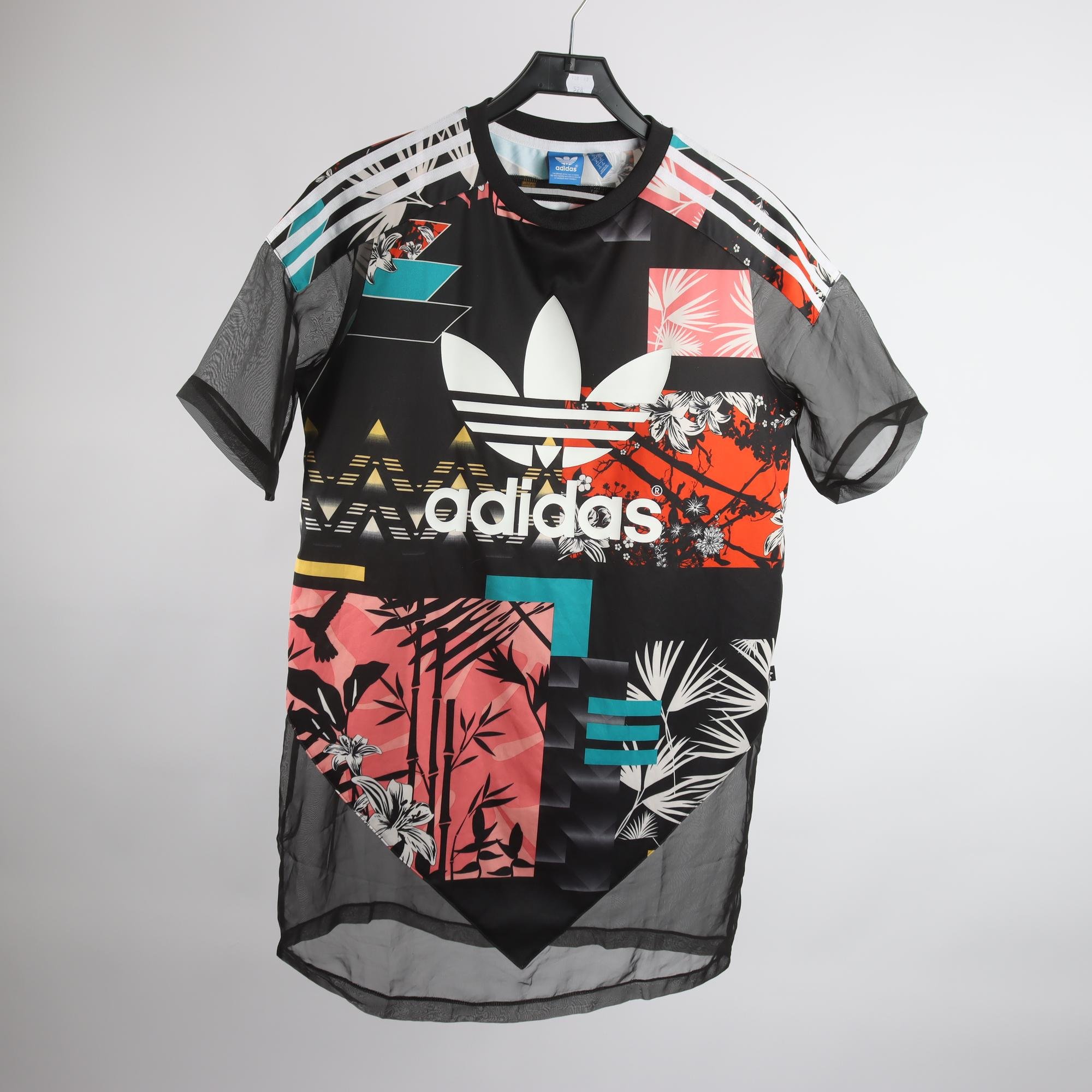 T-shirt, Adidas, mönstrad, svart, stl. 40.